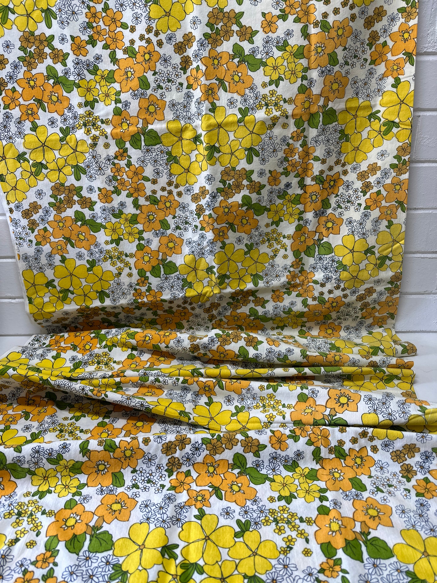 220cms Beautiful Vintage Cotton Sheet Fabric Pink Peacock