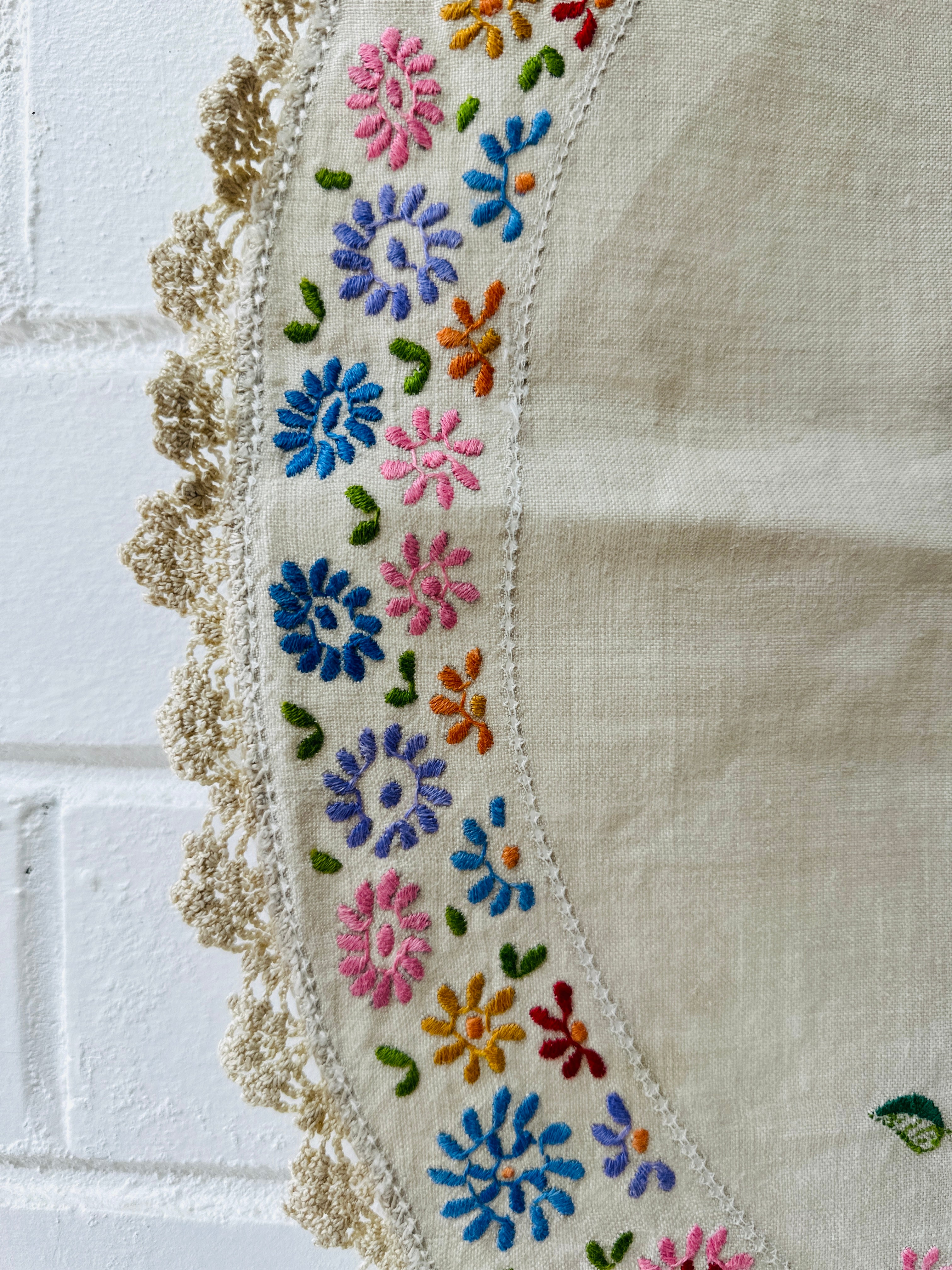Huge Vintage Linen Doily DIVINE