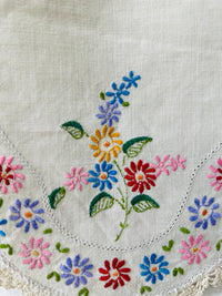 Huge Vintage Linen Doily DIVINE