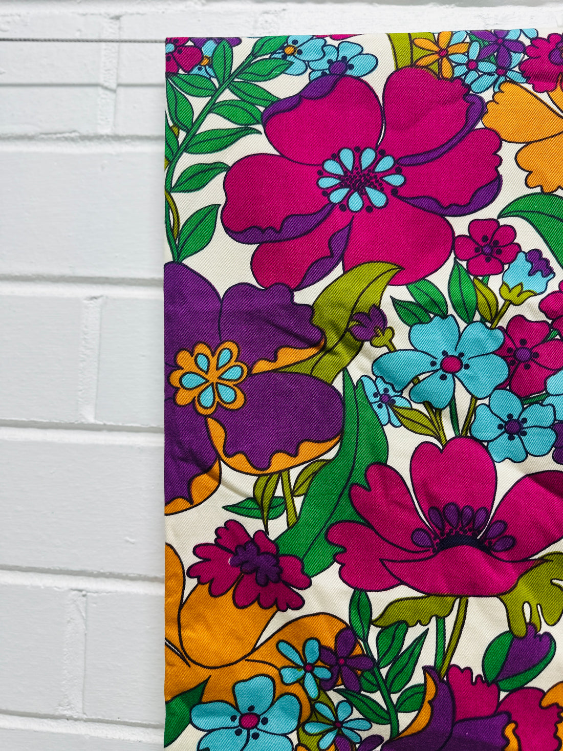 190cms Wicked Bright Floral Large Print Cotton Fabric