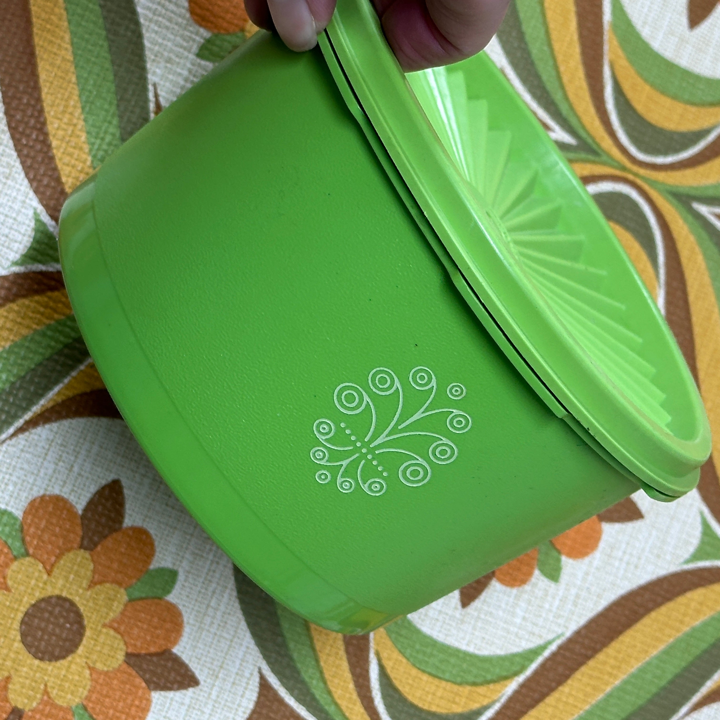 Medium Retro Tupperware Bright GREEN