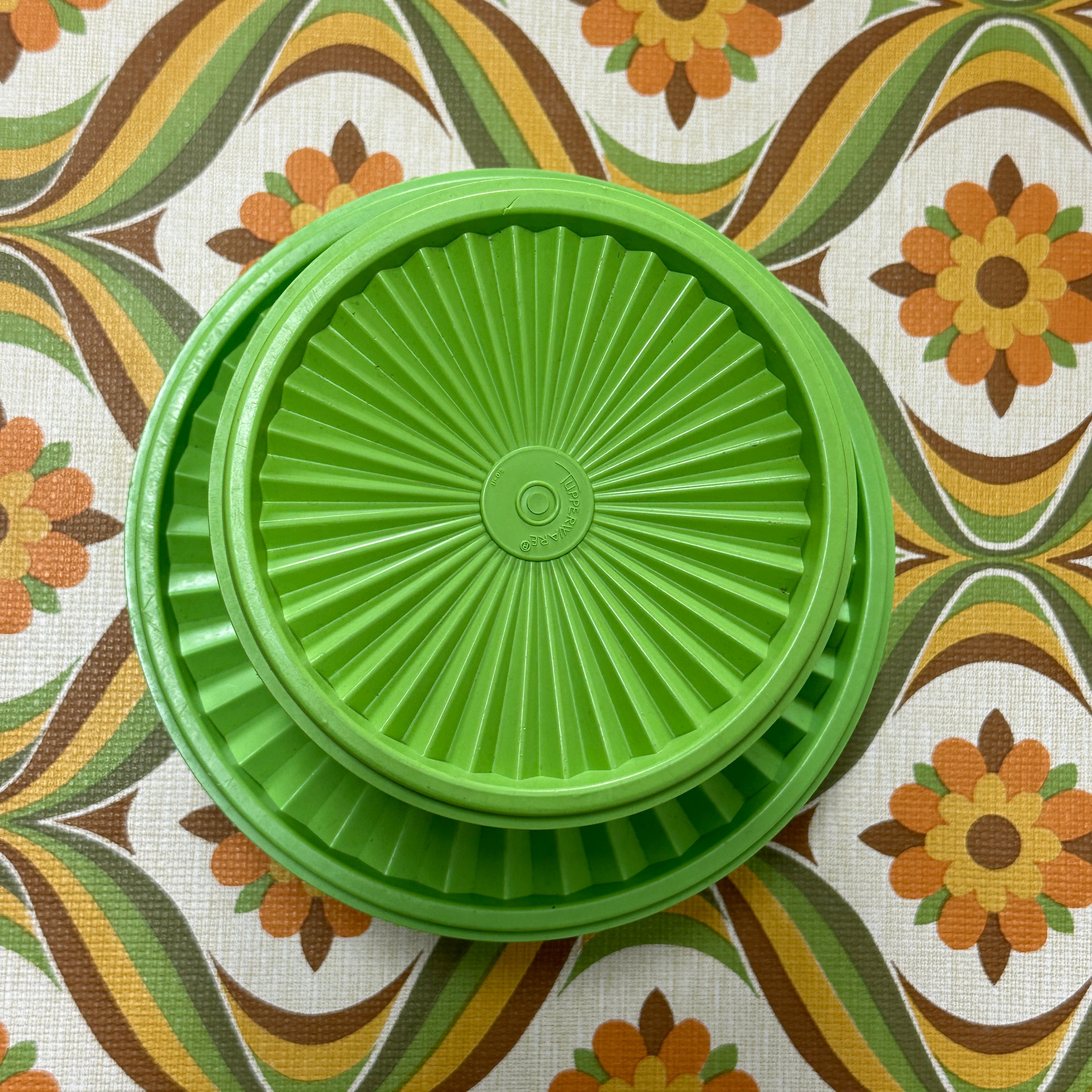 Large Green Tupperware Container RETRO Vintage Kitchen