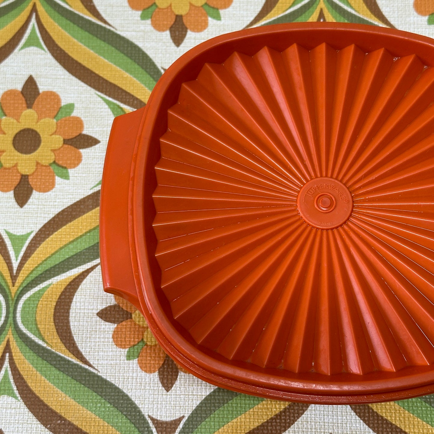 Vintage Retro Medium Tupperware Container – Pink Peacock