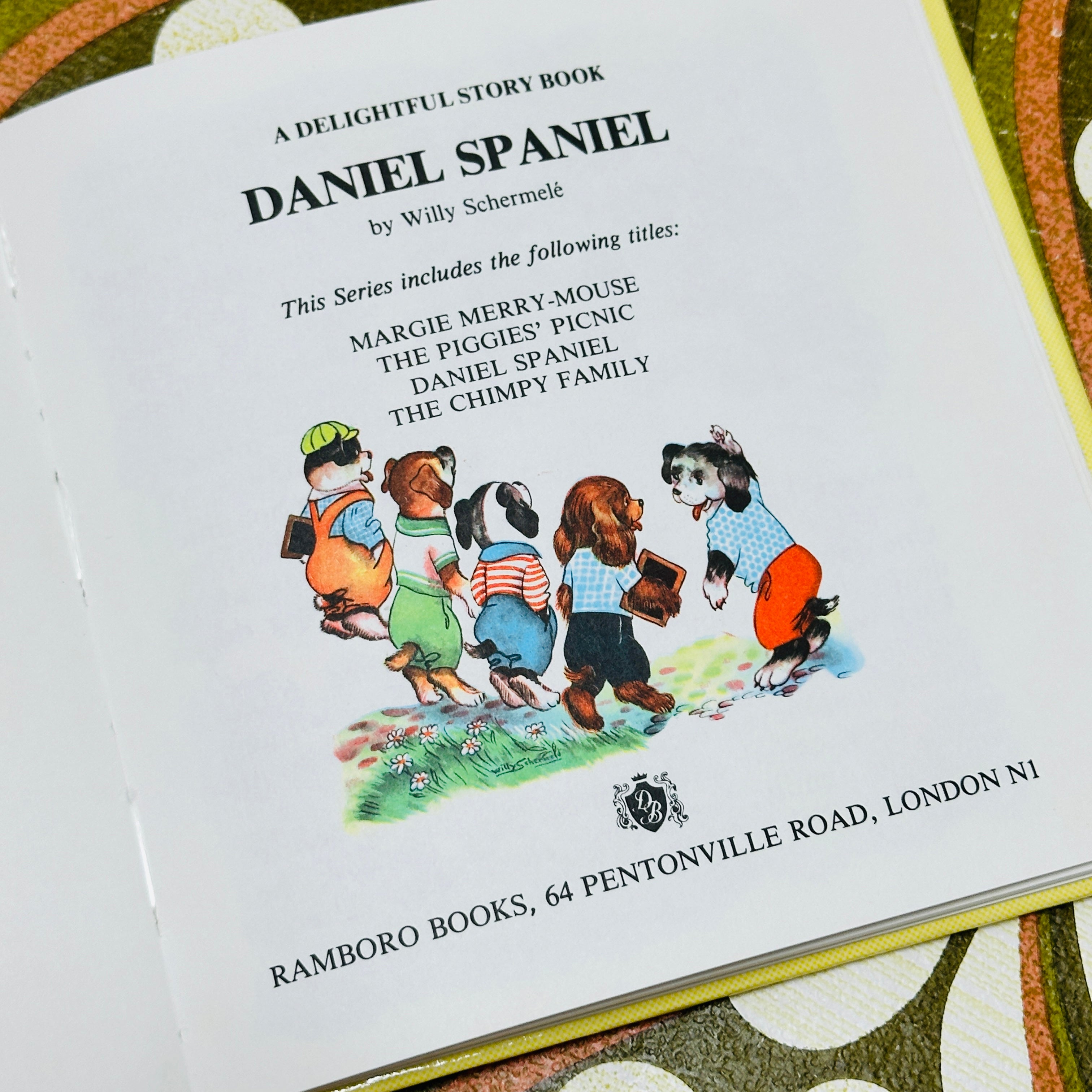 Daniel Spaniel Children's Book LONDON Vintage