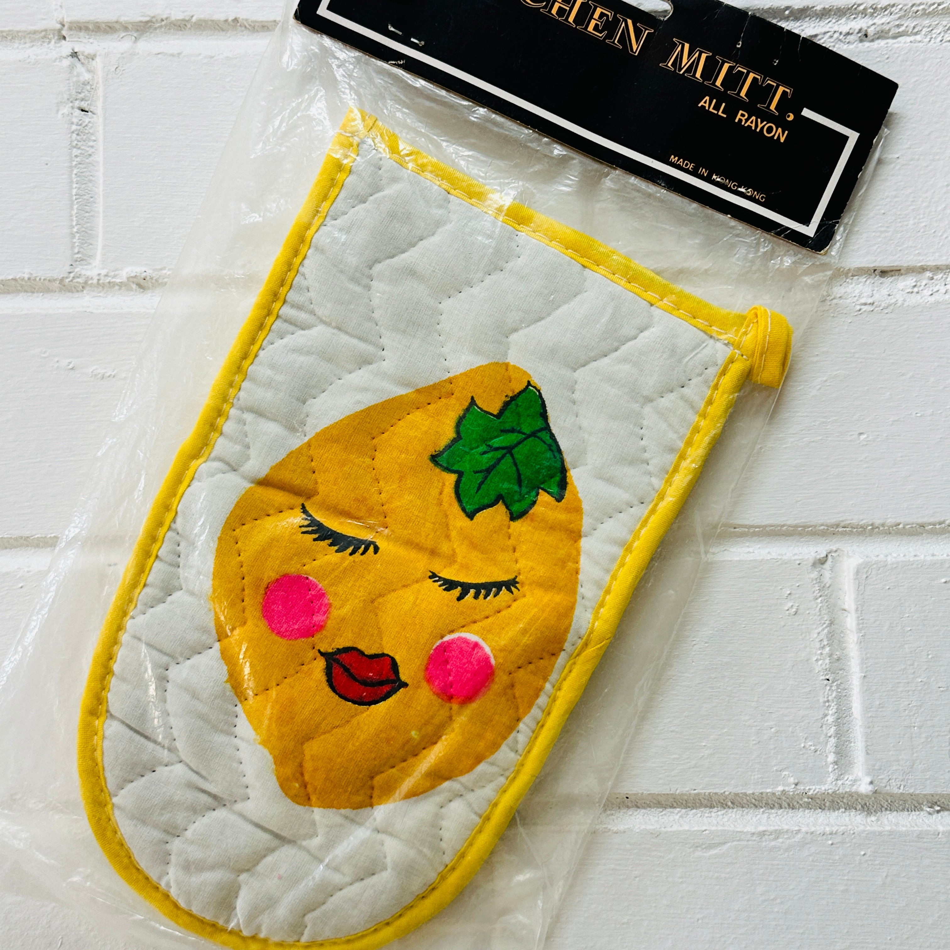 Cutest Vintage Oven Mitt ADORABLE