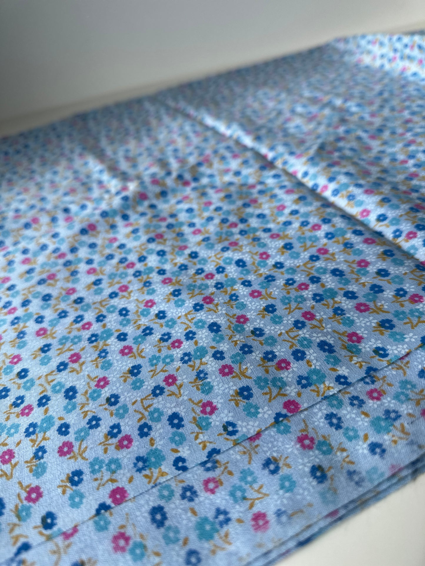 400cms Adorable Vintage Cotton Fabric Blue