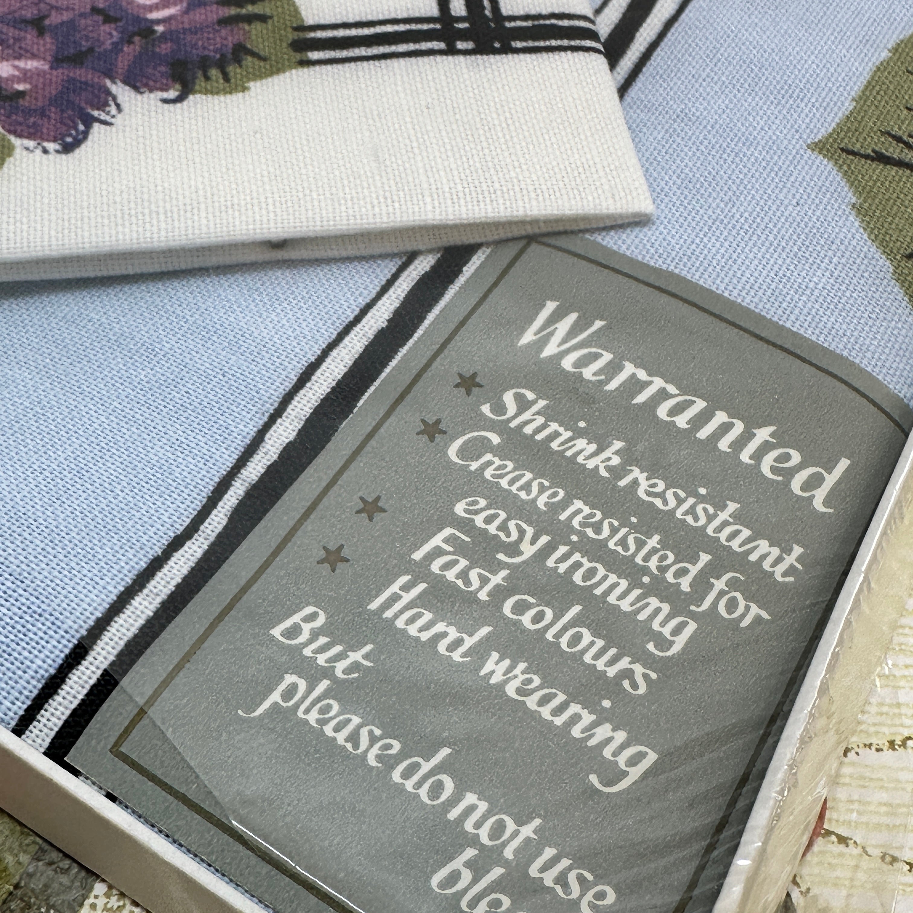 Dunmoy Tablecloth BOXED Napkins Vintage RETRO