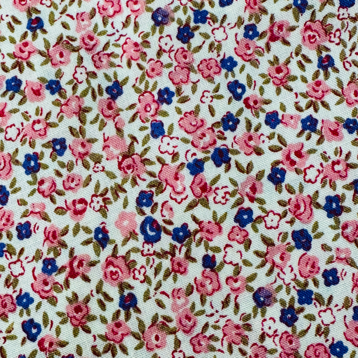 200cms Cute Modern Cotton Floral Fabric Craft Quilting