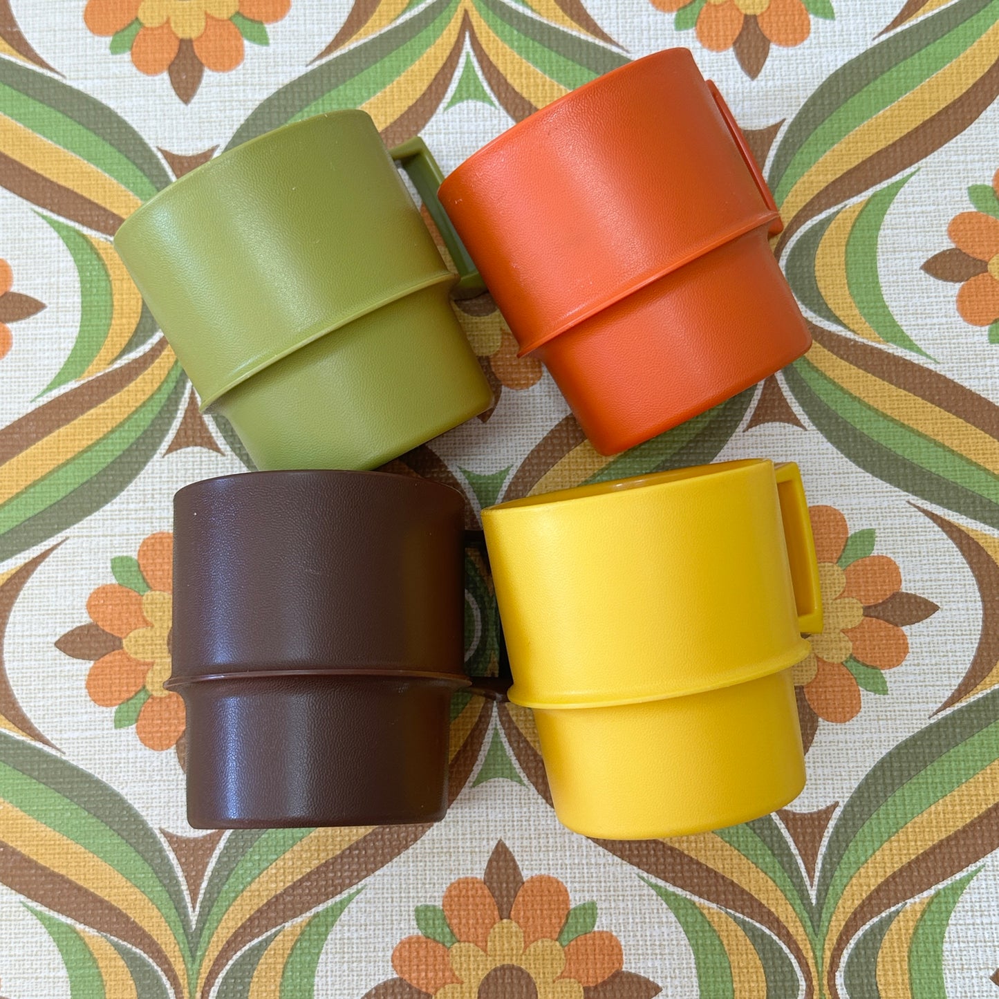 FAB Set of Retro Cups TUPPERWARE