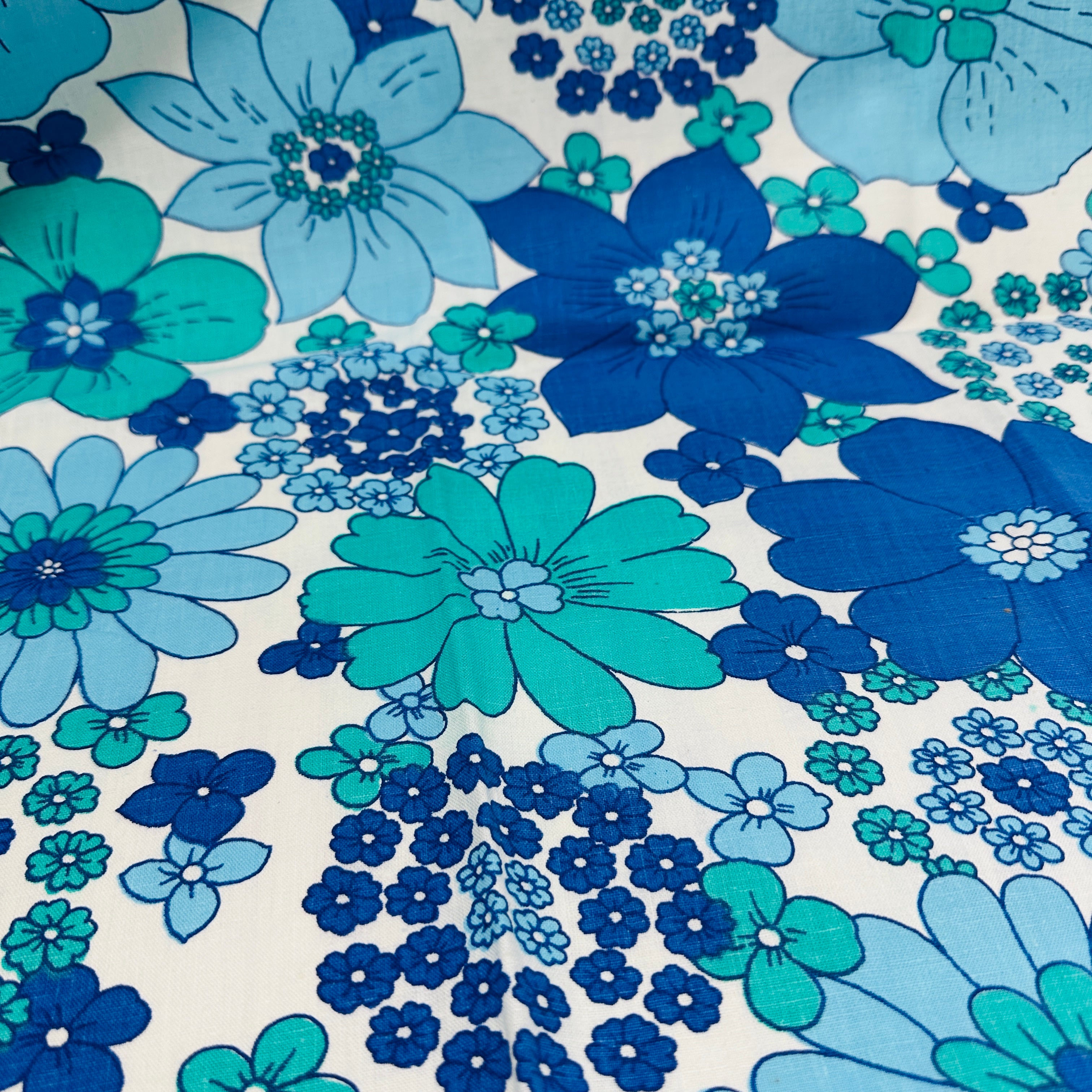 140cms STUNNING Vintage Cotton Fabric Panel