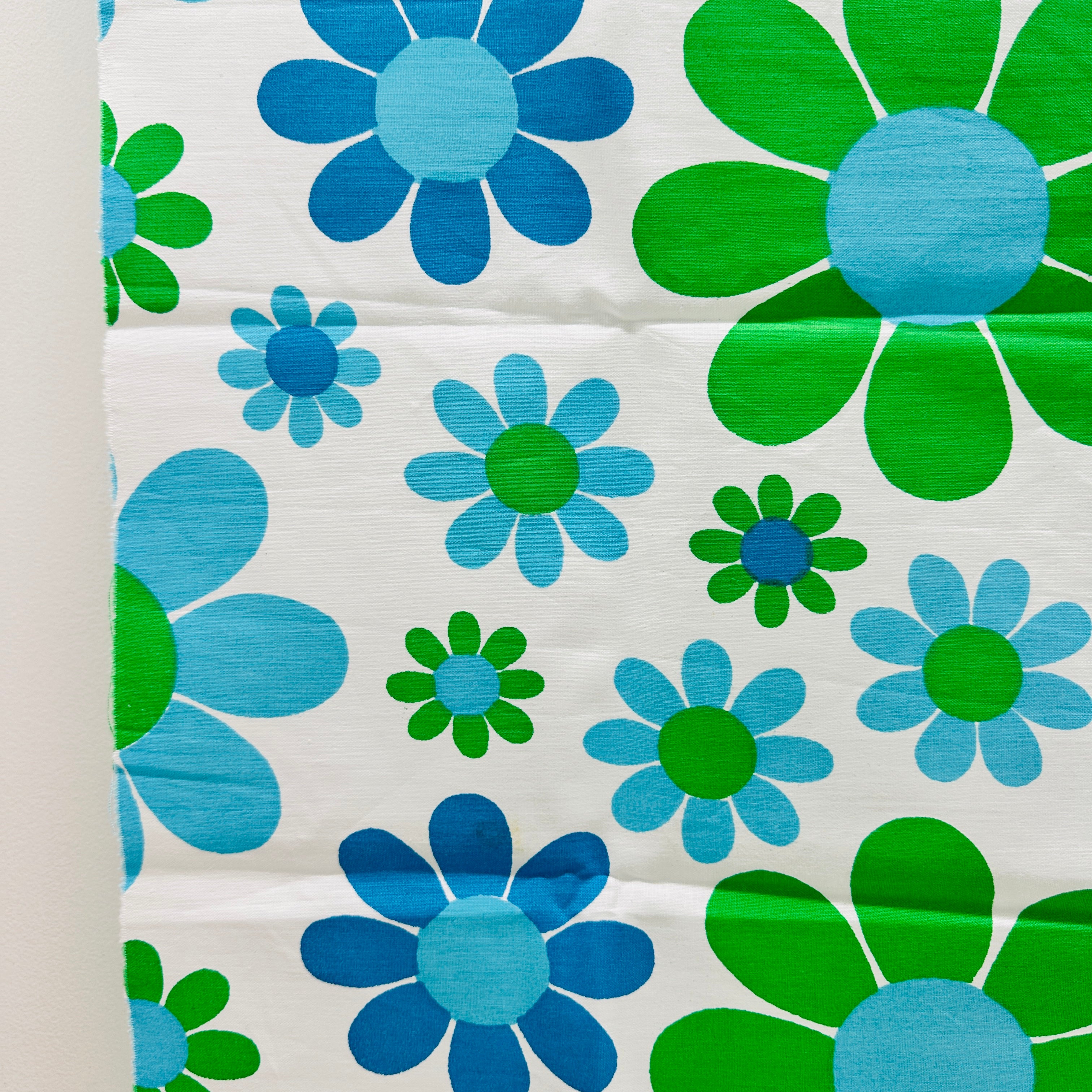 70cms Vintage Cotton Floral Fabric Remnant