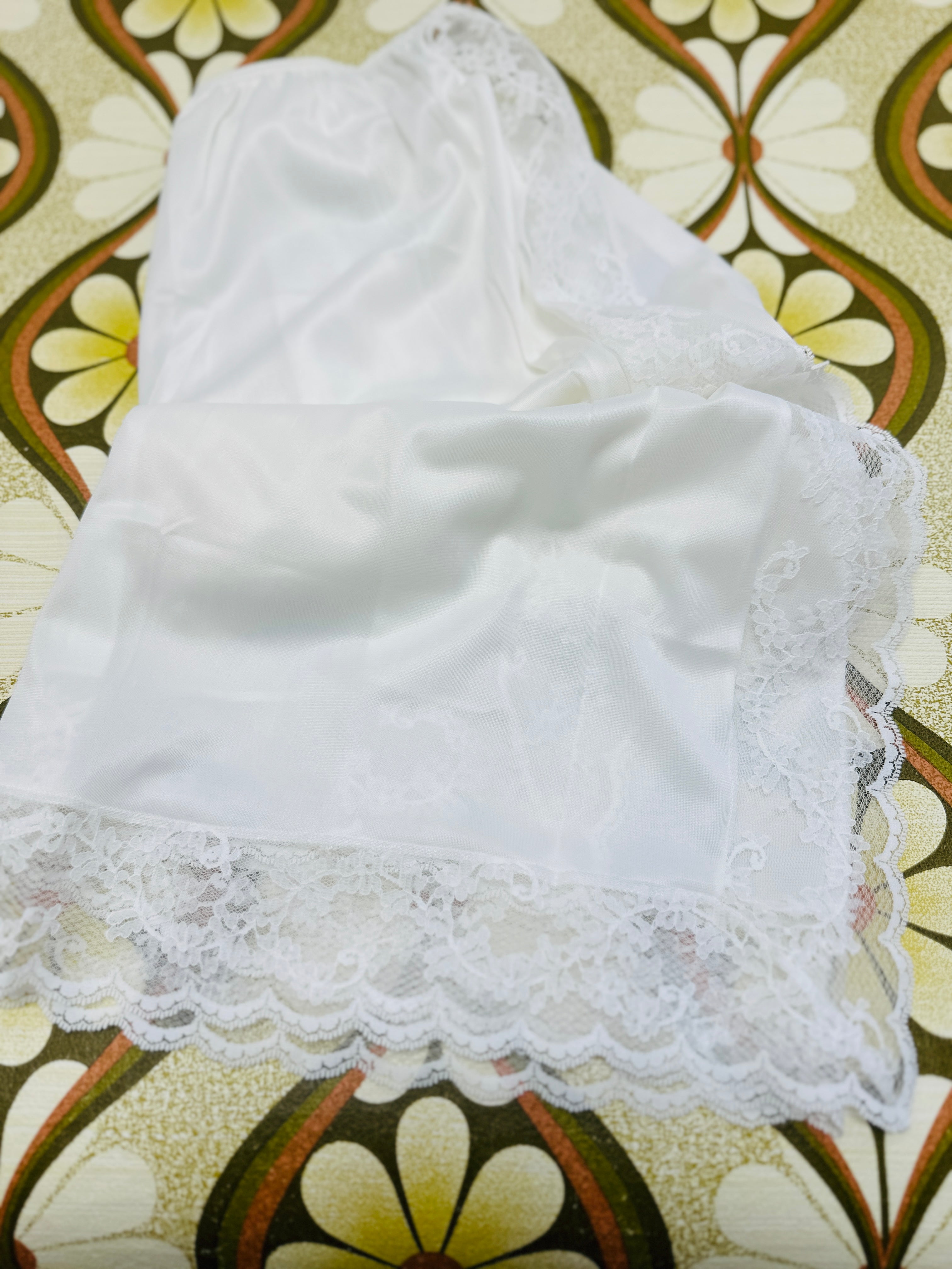 White Unworn SLIP Lace Split