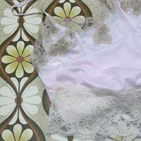 Unworn SLIP Beautiful Lace Vintage