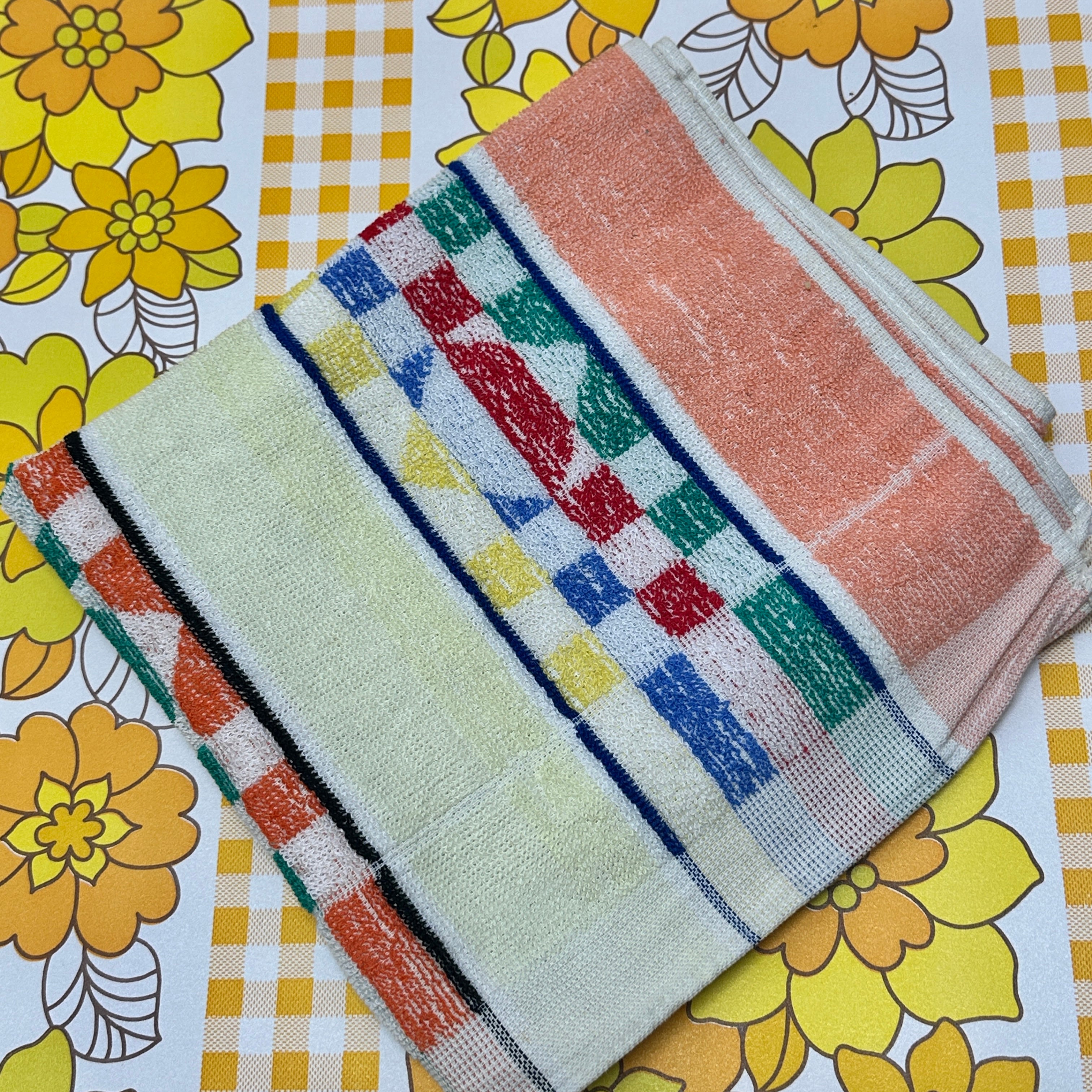 Cool Unused Bath Towel Small