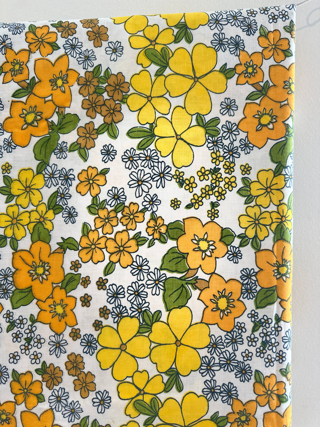 110cms CRISP Unused Vintage Fabric Cotton STUNNING
