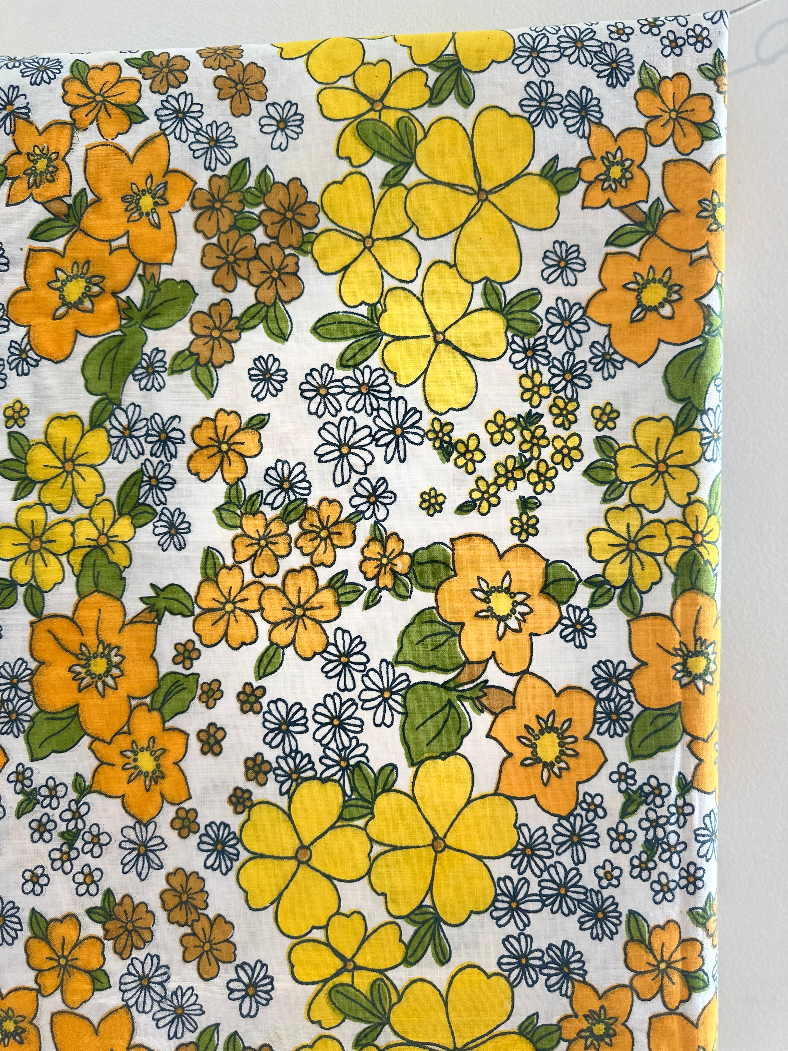 110cms CRISP Unused Vintage Fabric Cotton STUNNING