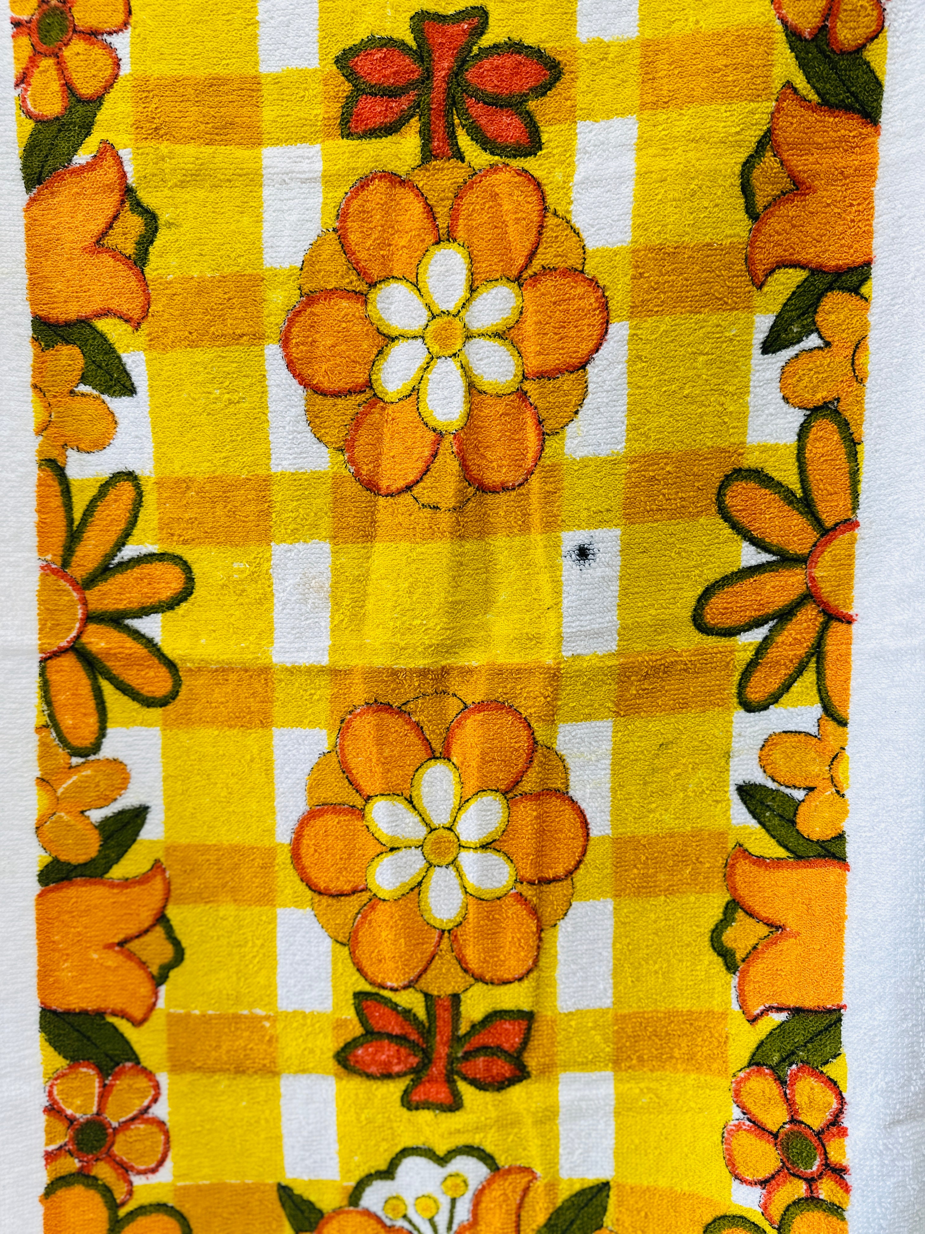 Cute Vintage Crisp Bright Cotton Tea Towel