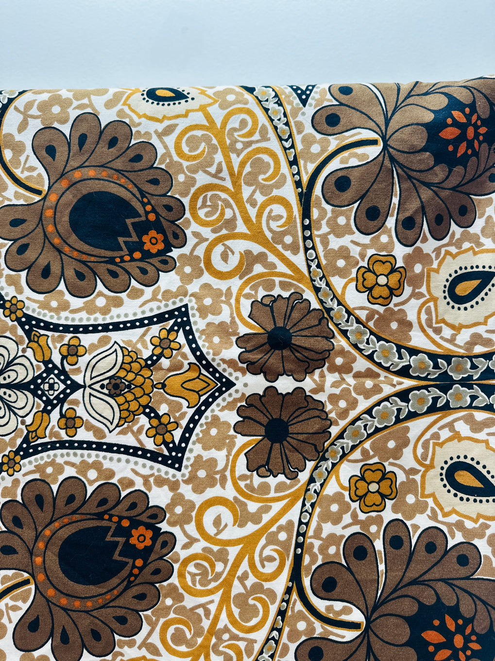 170cms Brown Retro Bold Floral Fabric
