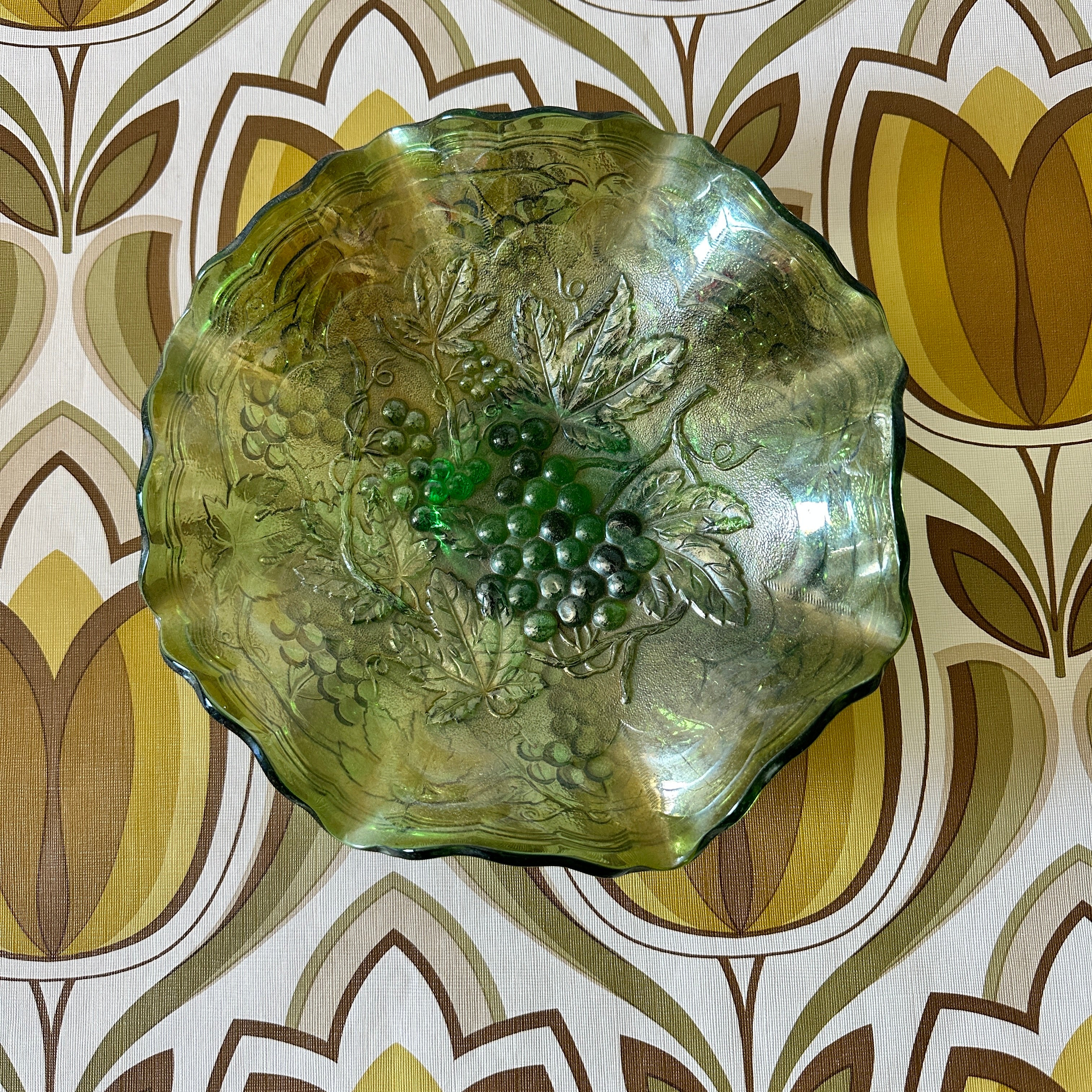 Retro Green CARNIVAL Glass Bowl