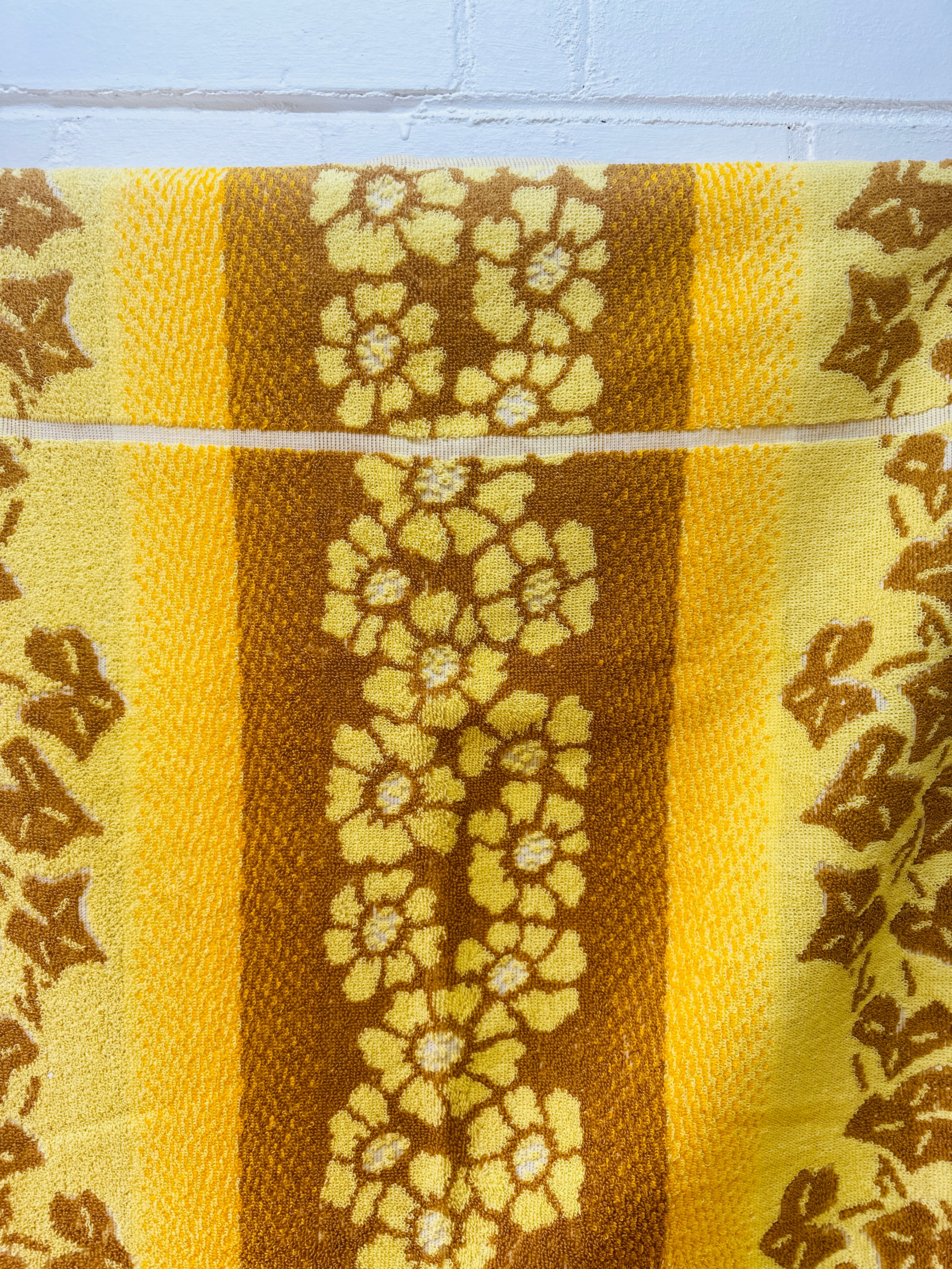 UNUSED VINTAGE Dri-Glo Bath Towel