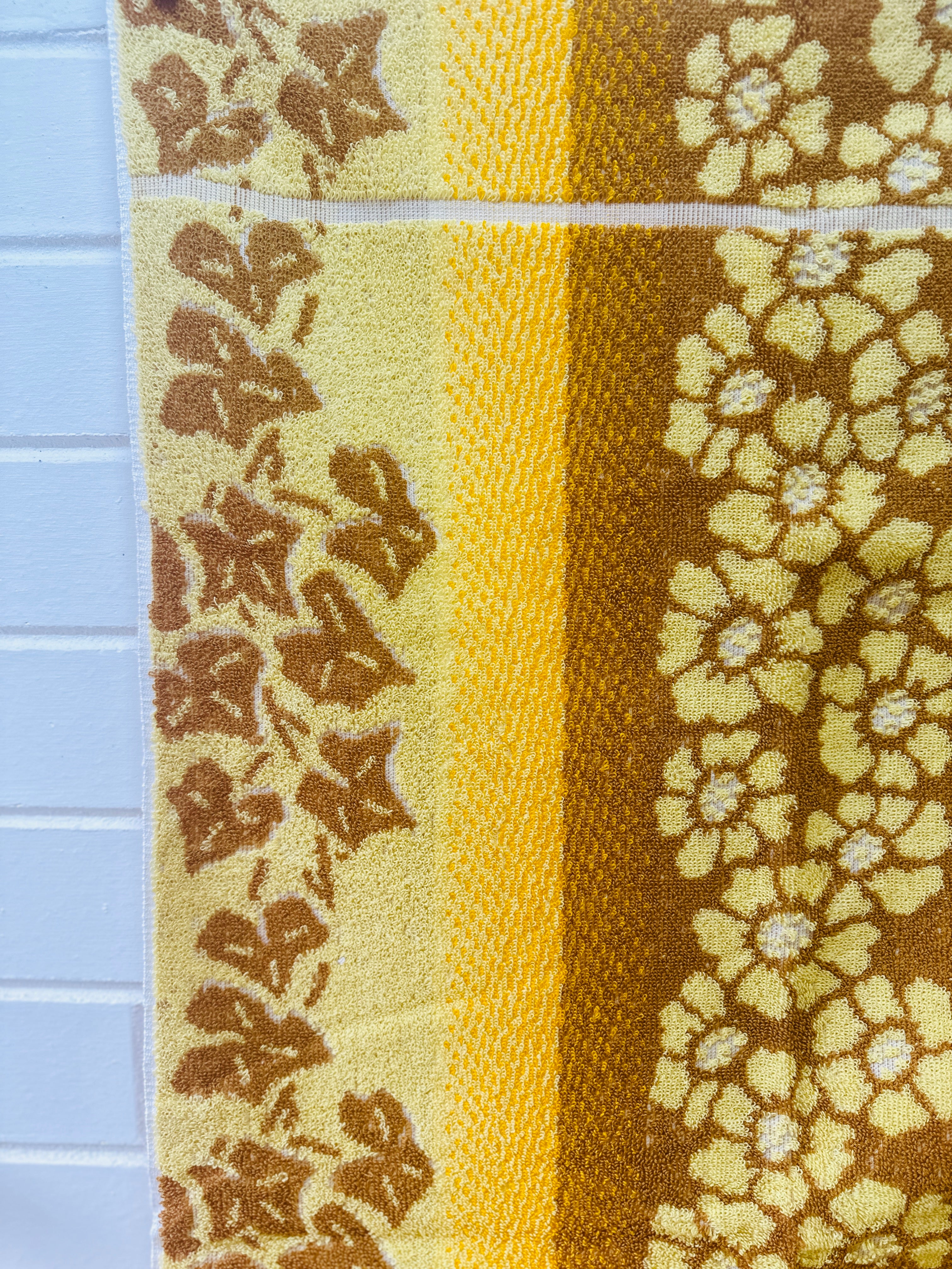 UNUSED VINTAGE Dri-Glo Bath Towel