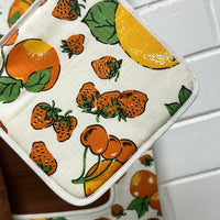 Adorable UNUSED Apron Mitt