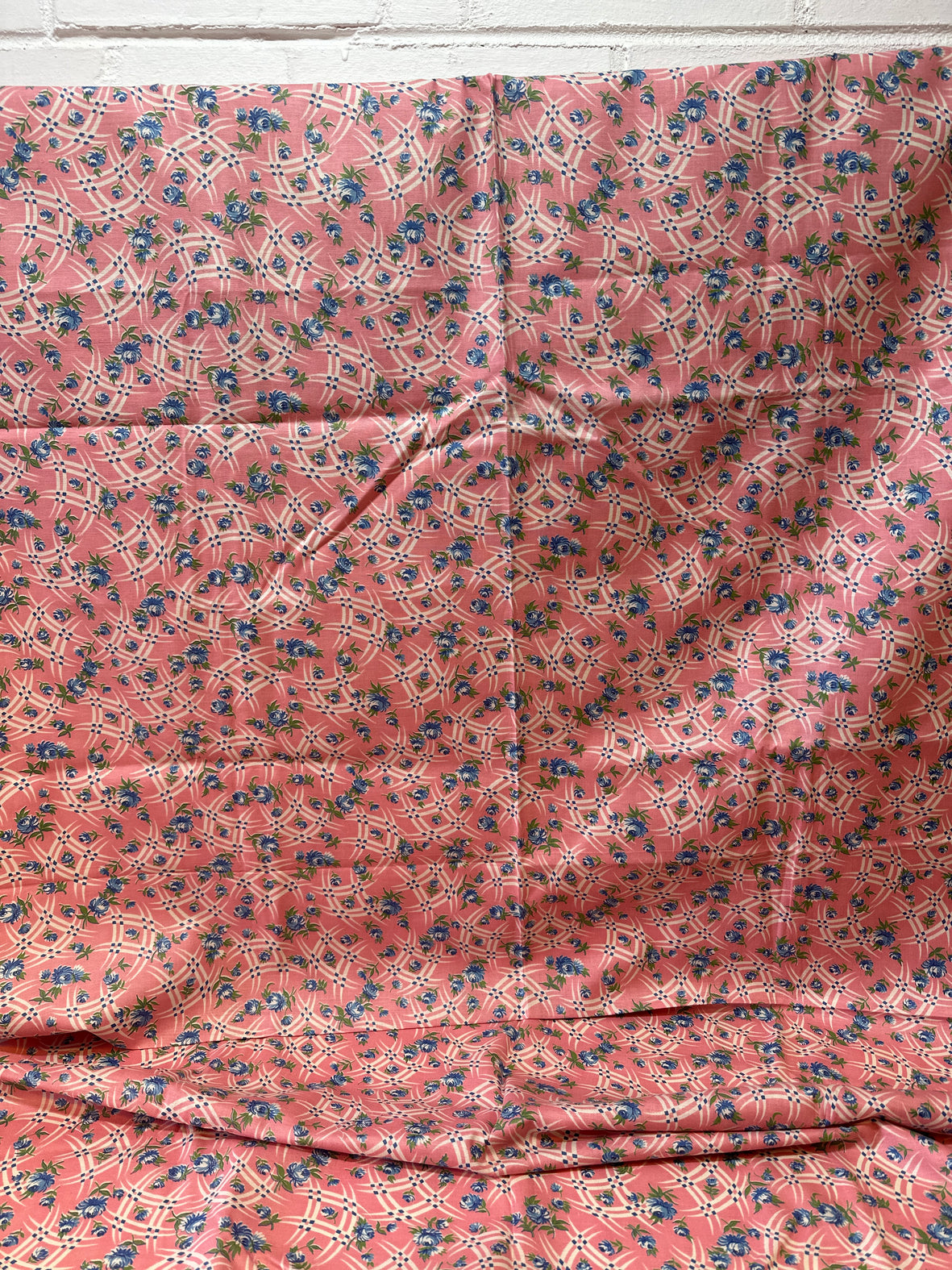 150cms Beautiful VINTAGE Cotton Pink Fabric