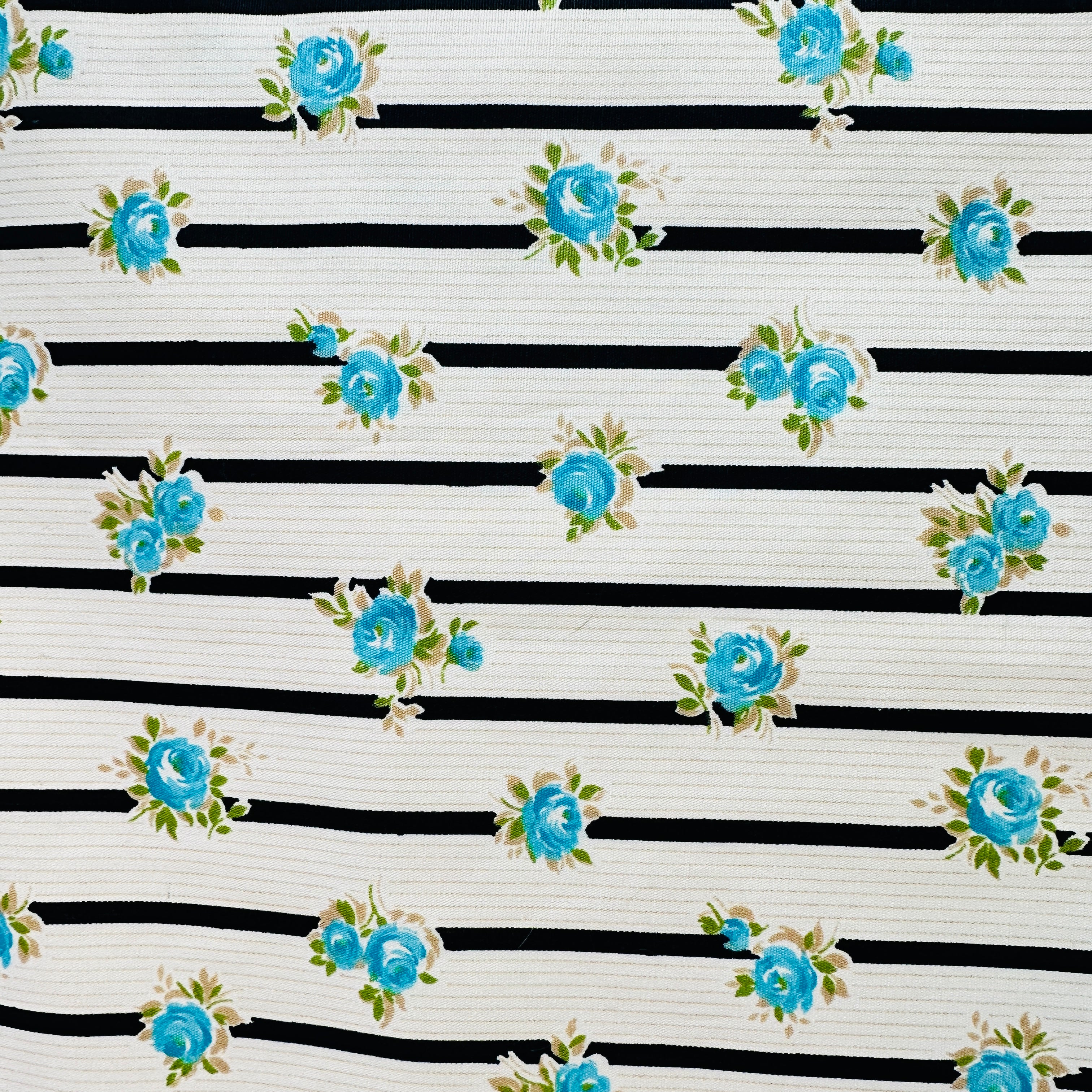 80cms Beautiful VINTAGESweetest Little Floral Print Remnant