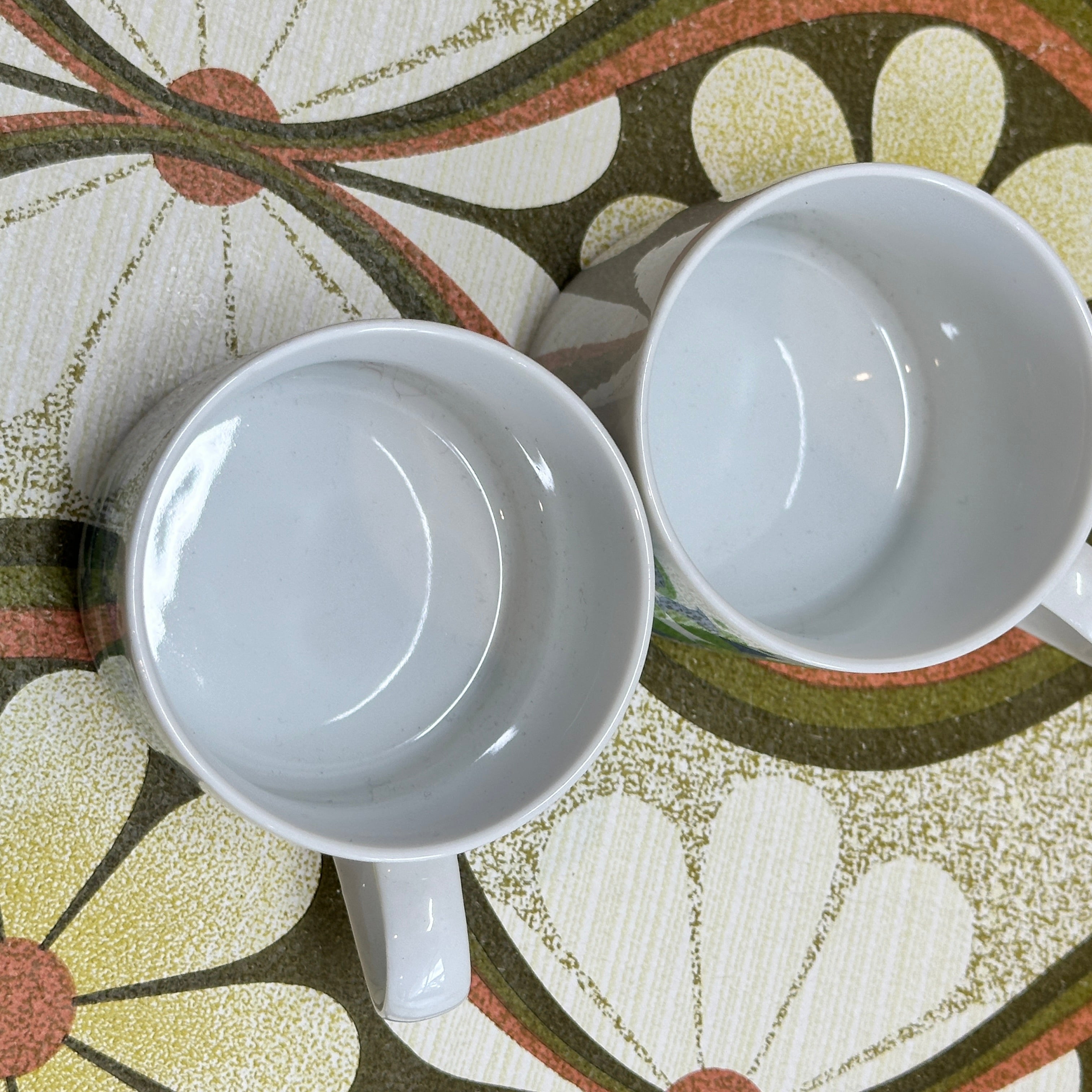 Pair of Cute Vintage Mugs JAPAN