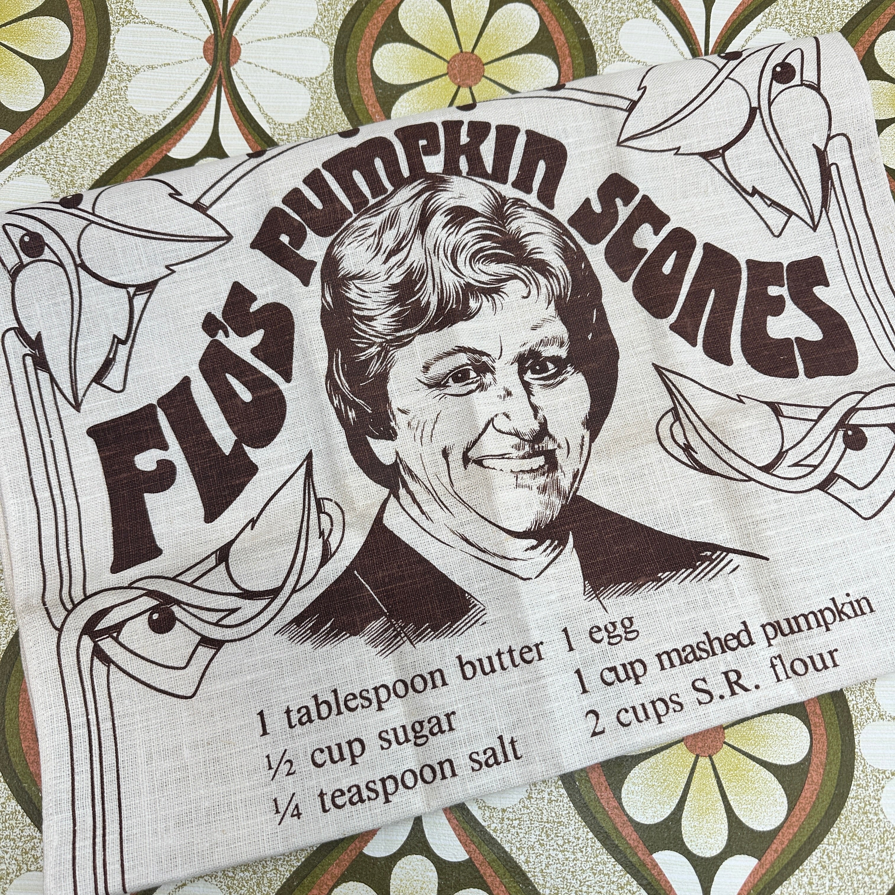 Vintage Flo's Pumpkin Scones