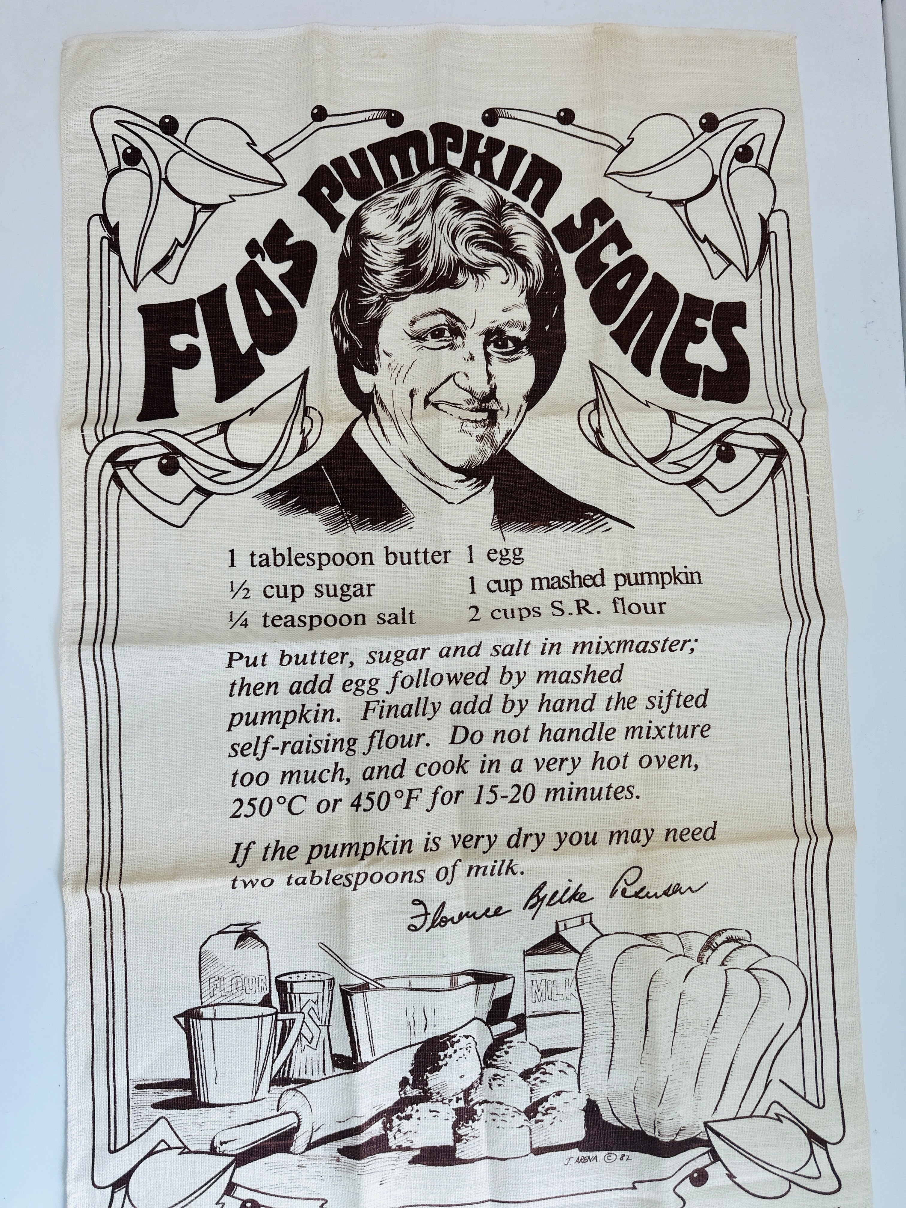 Vintage Flo's Pumpkin Scones