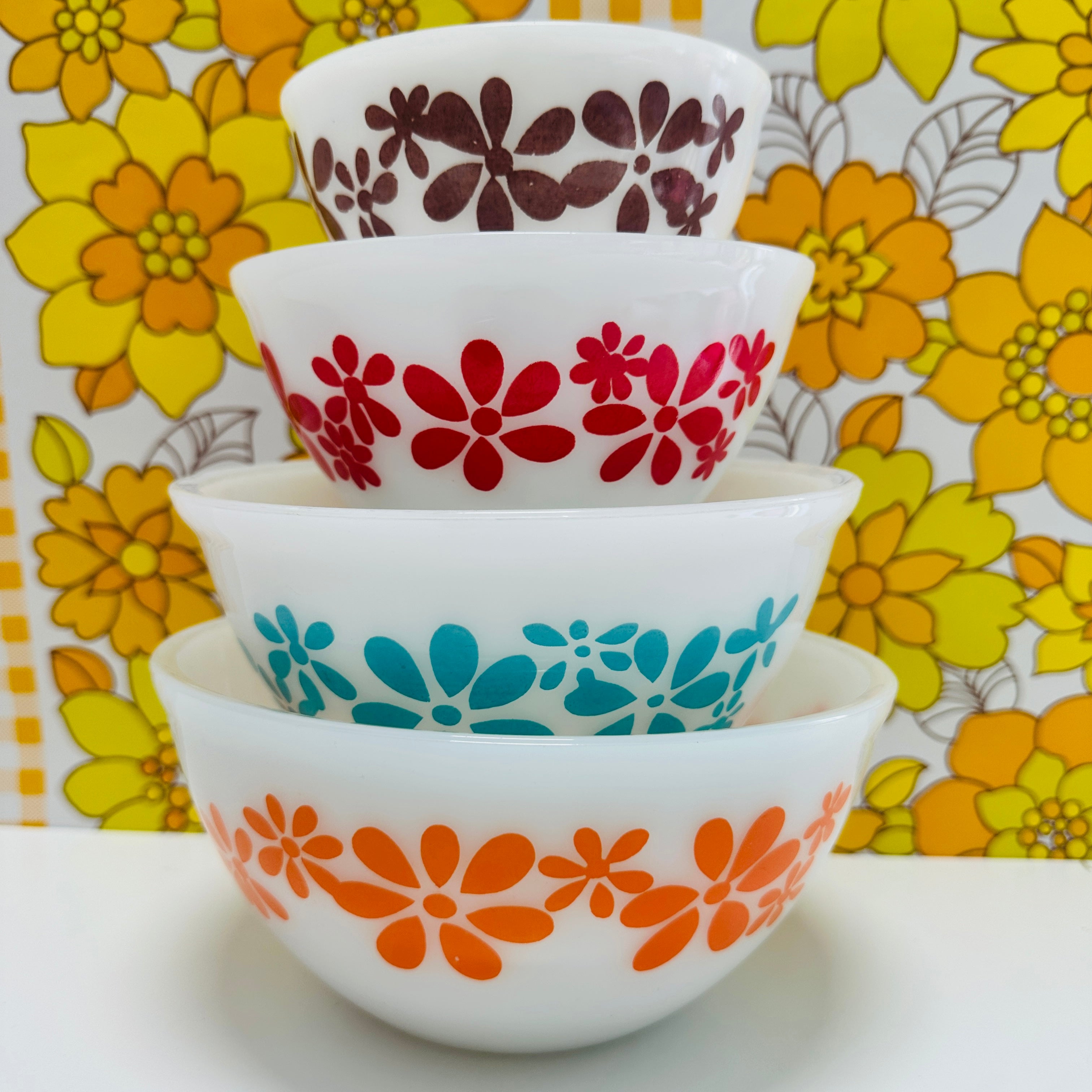 Vintage Agee Pyrex Daisy Chain Mixing Bowl Set COLLECTABLE – Pink Peacock