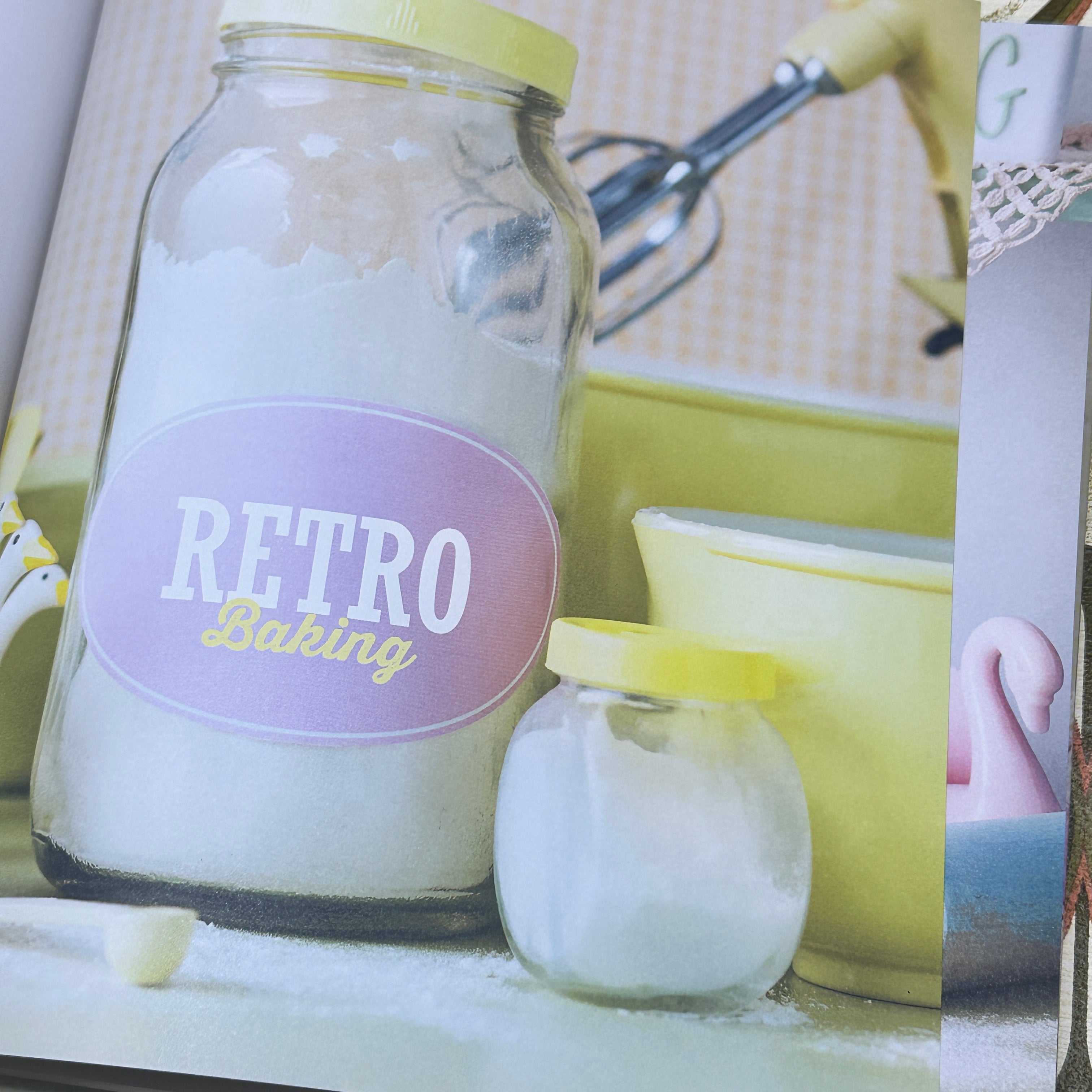 Retro Backing WOMEN's Weekly