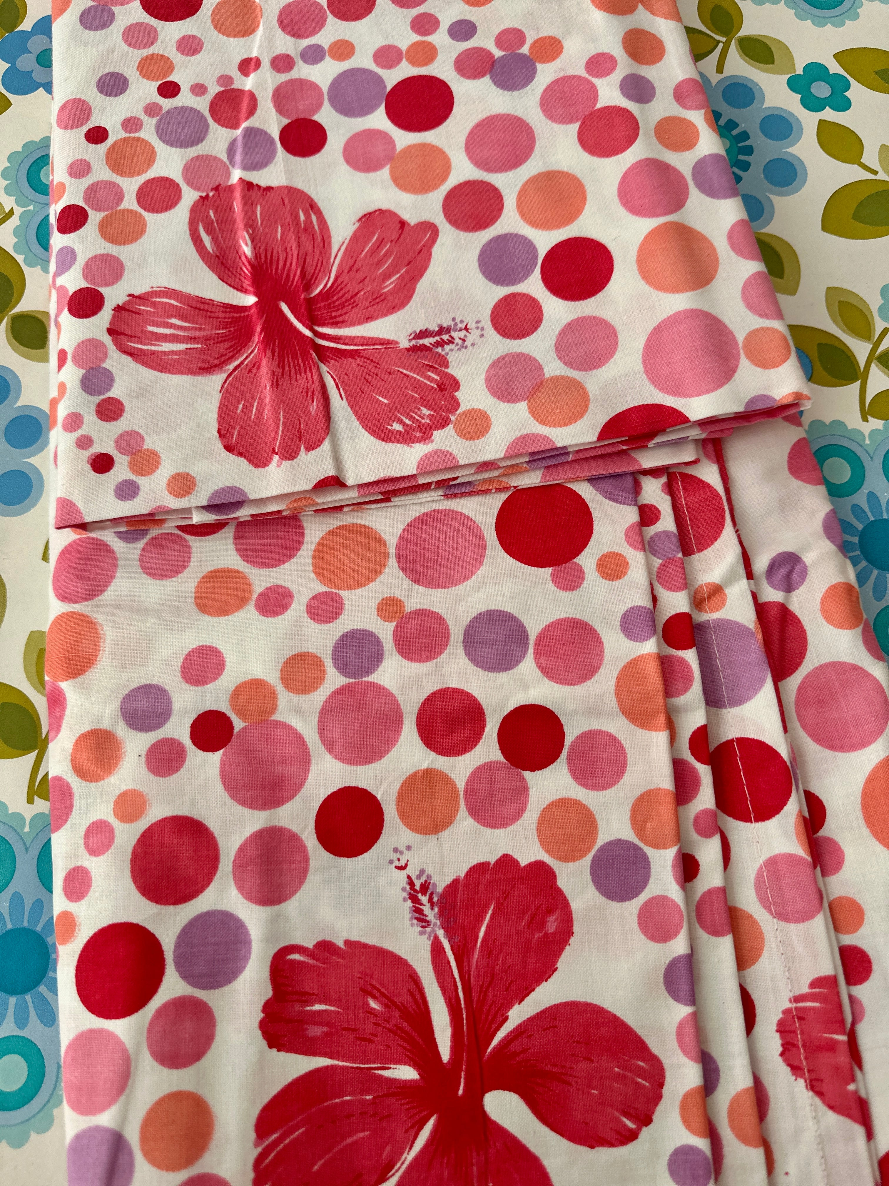 250cms UNUSED Vintage Cotton Sheet Bright Pinks