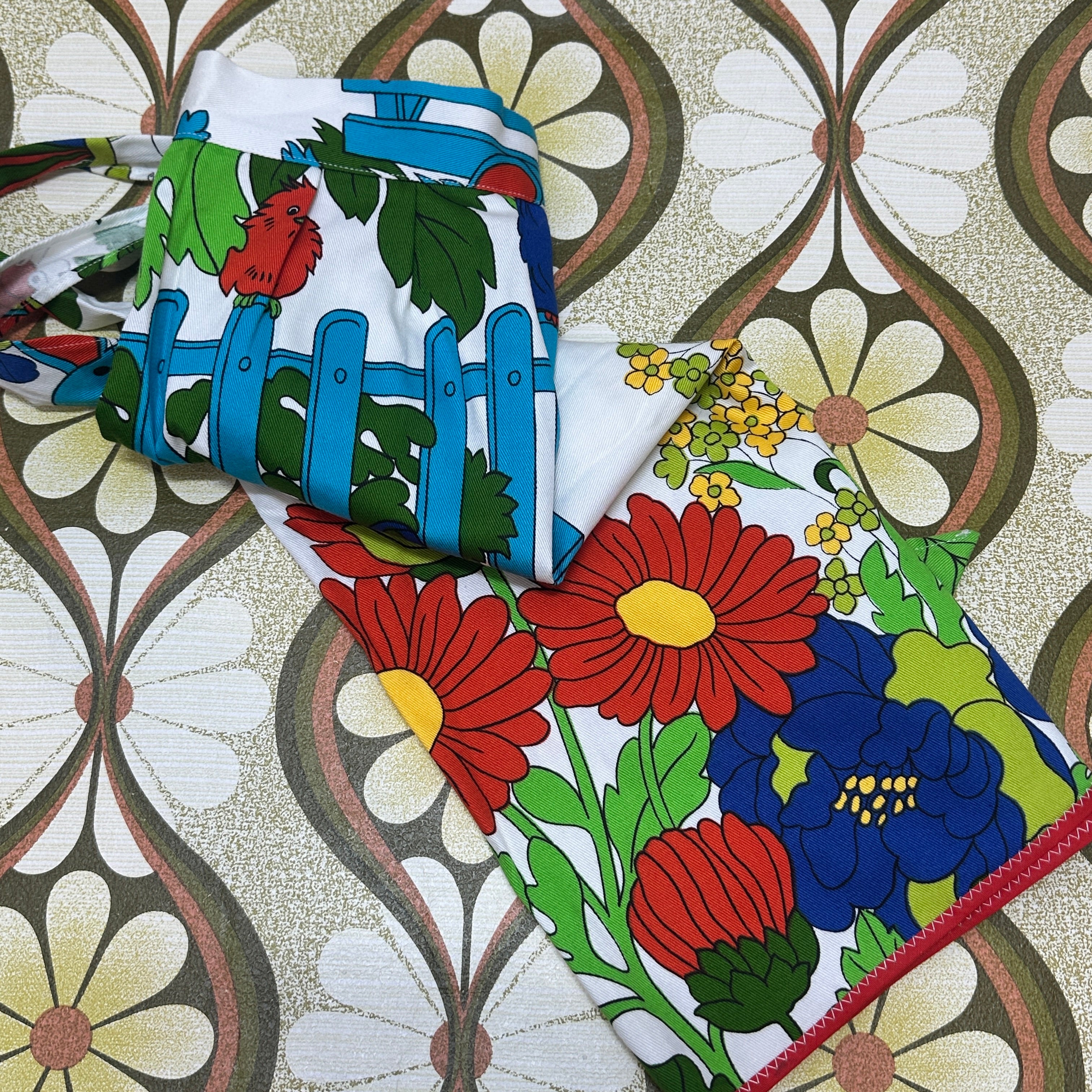 FABULOUS Retro Cotton Apron UNUSED