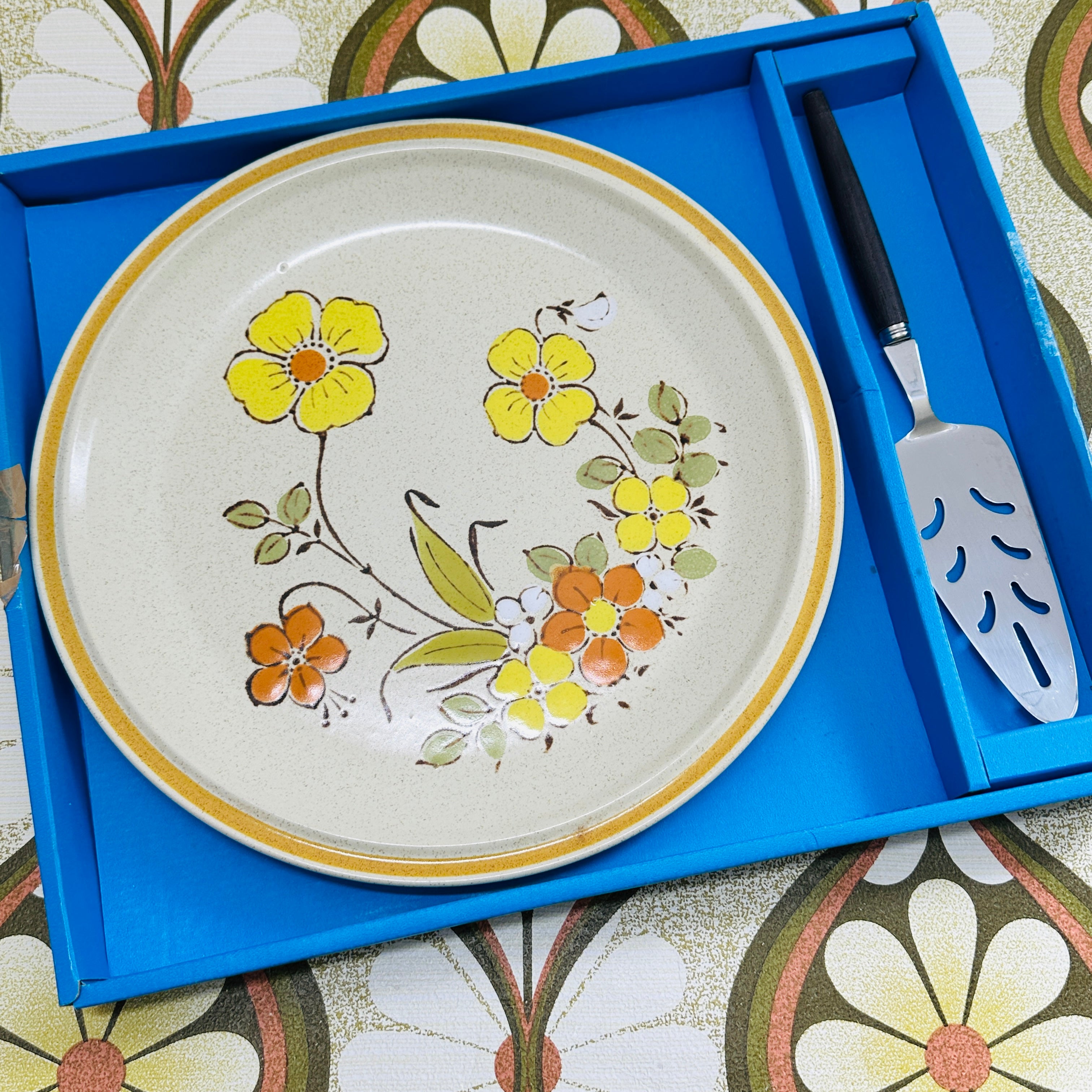 JAPAN Boxed Plate Cake Server RETRO