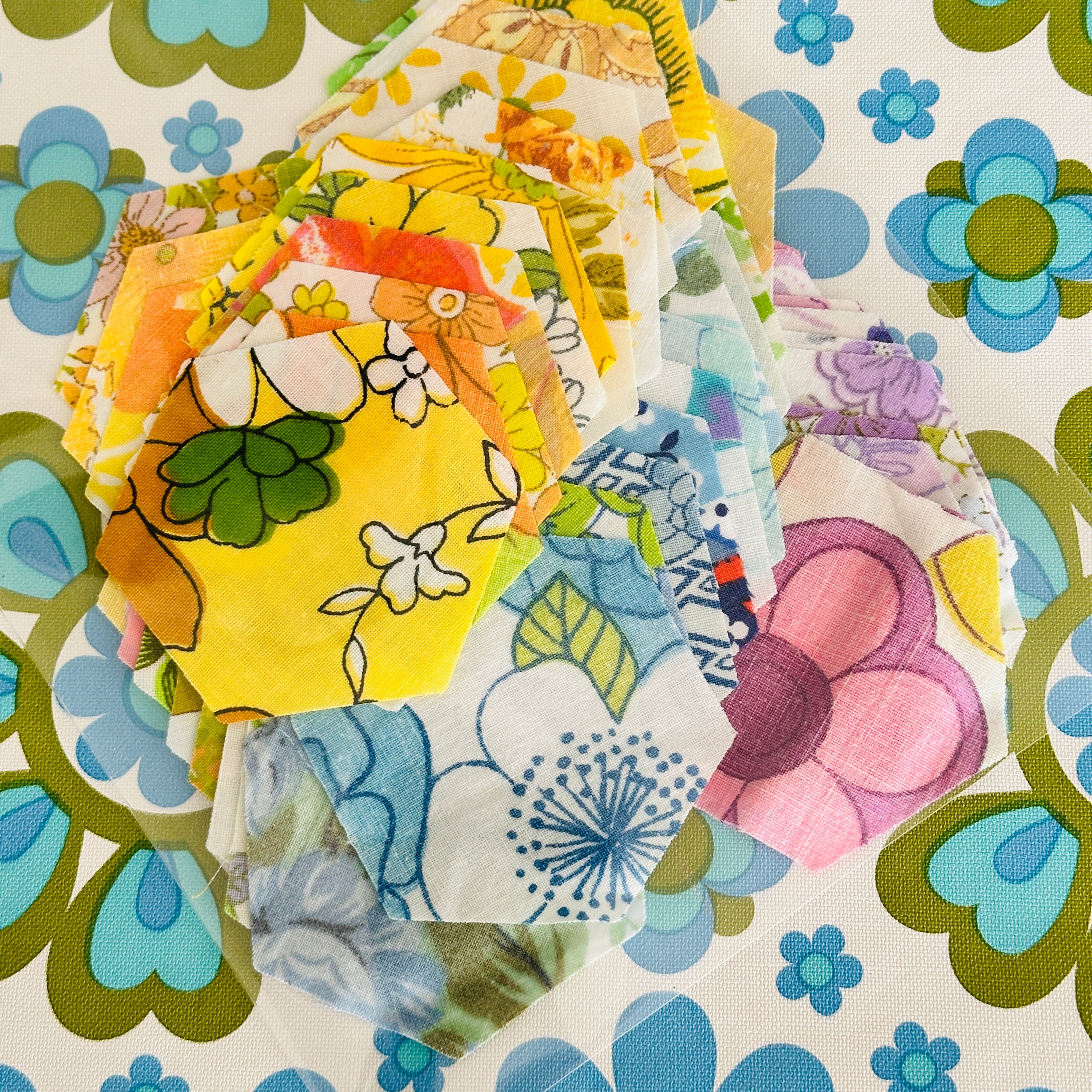 Pack of 50 Vintage Hexagons