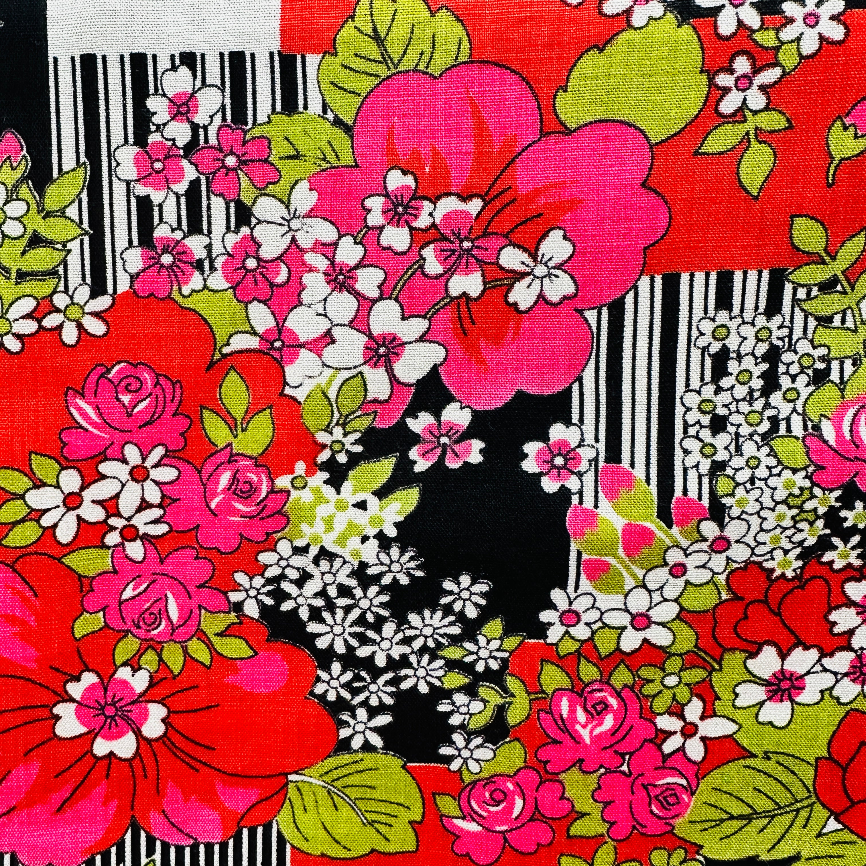 200cms Simply Stunning VINTAGE Cotton Fabric Bright Reds & Pinks