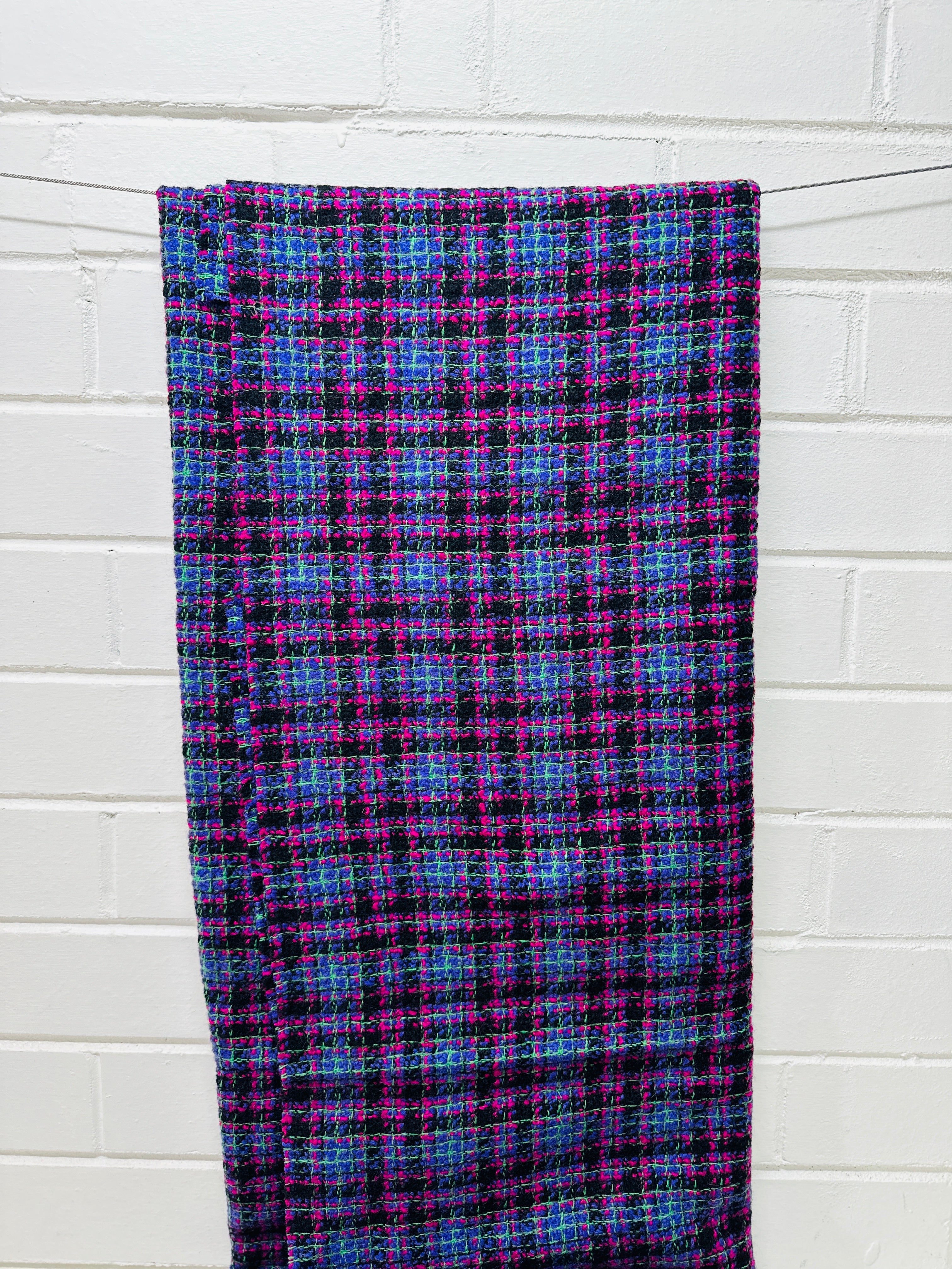 155cms Vintage Wool Dormeuil FABRIC Great Britain