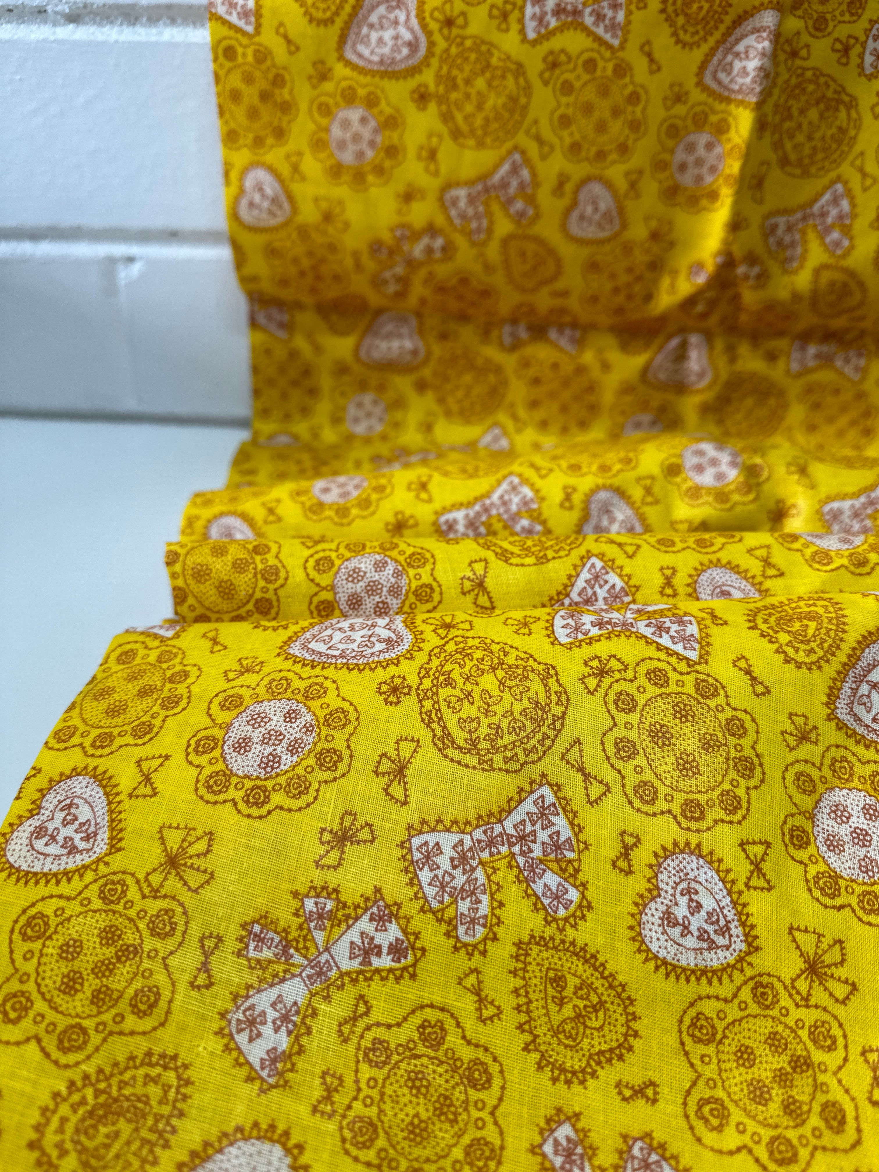 250cms VINTAGE Bright Yellow Cotton Fabric