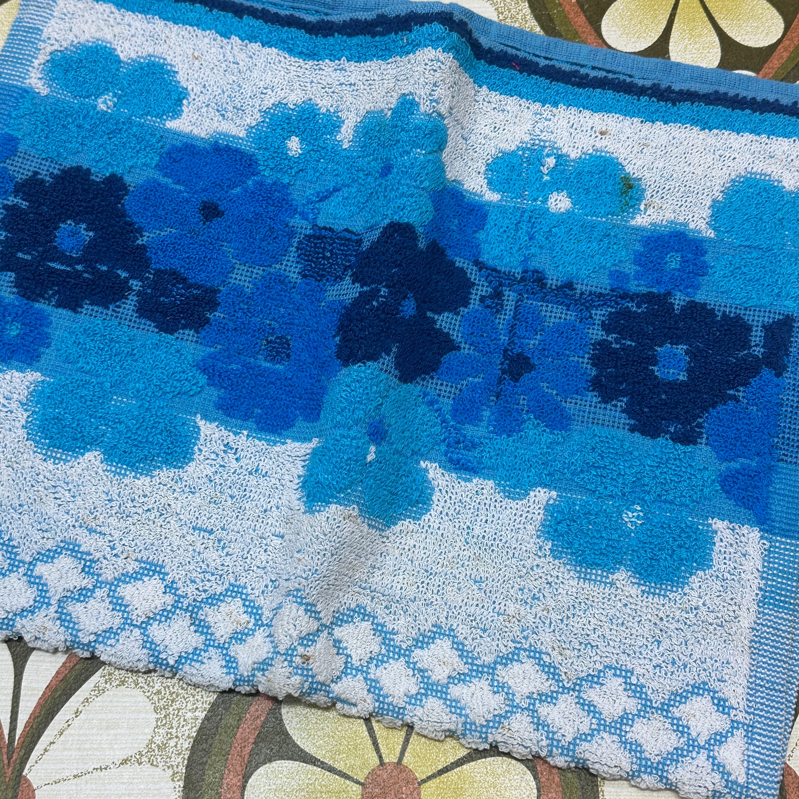 New Old Stock Vintage Hand Towel GORGEOUS