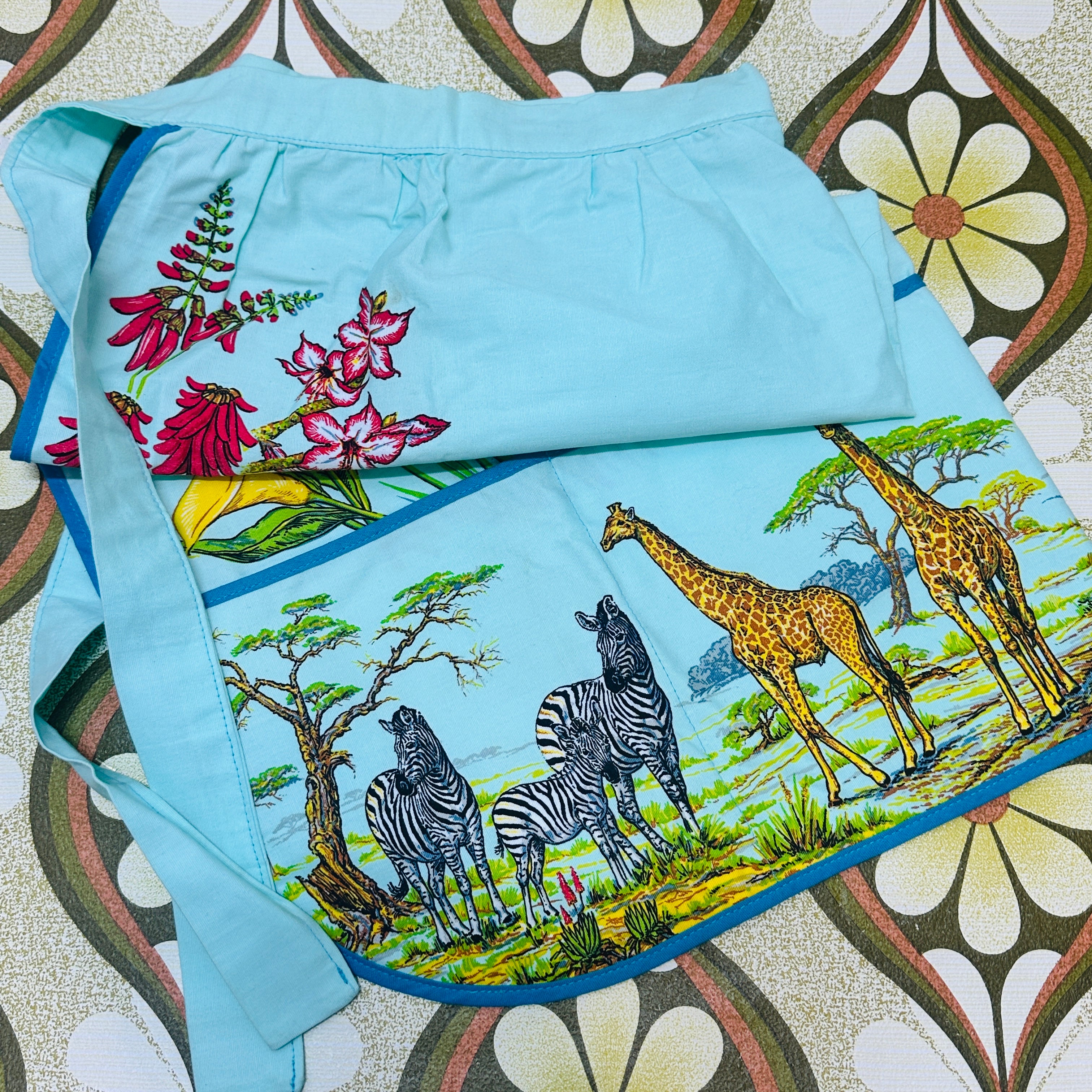 UNUSED Cotton Blue Animal Apron