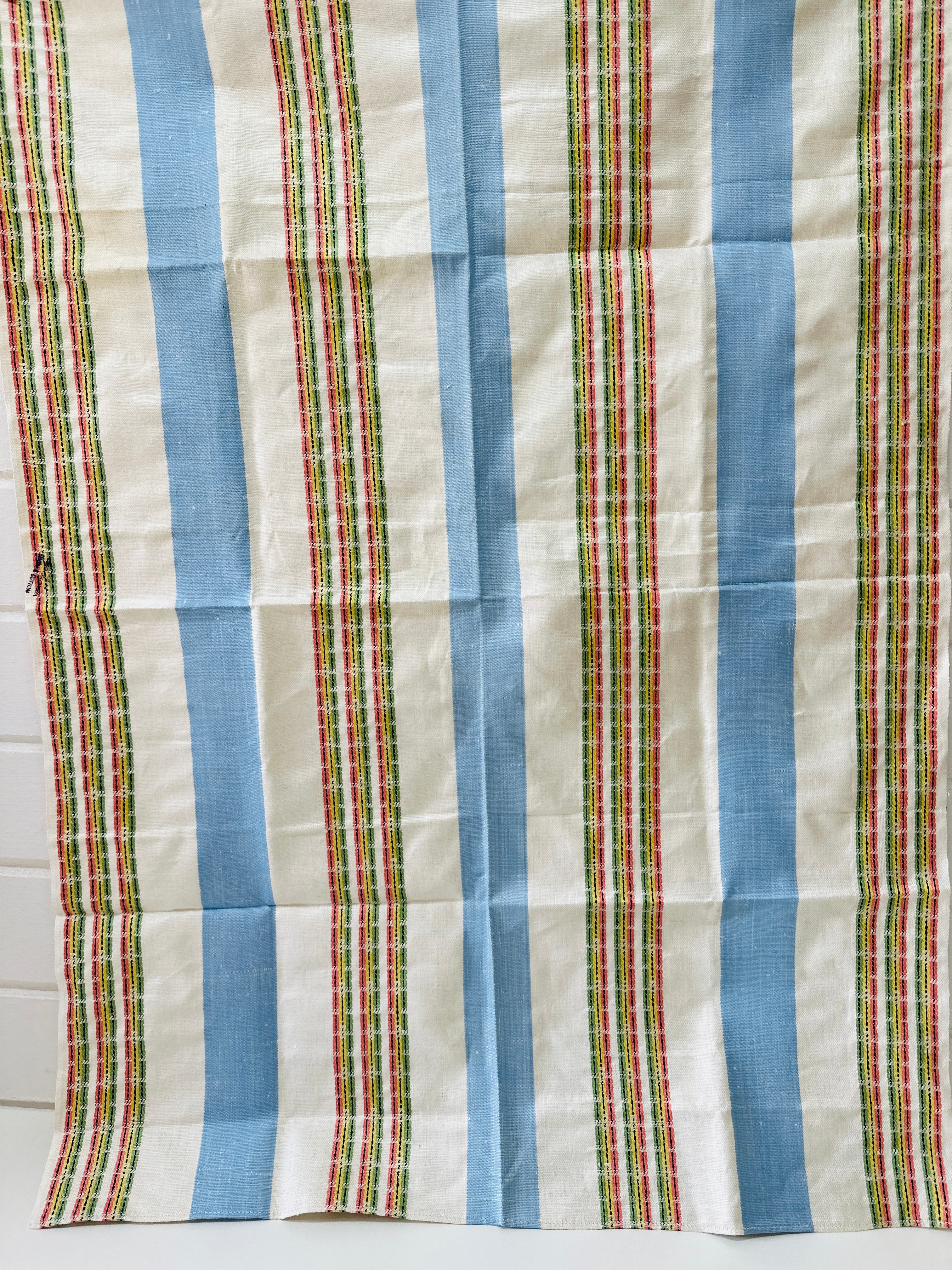 UNUSED Retro Striped Vintage Towel