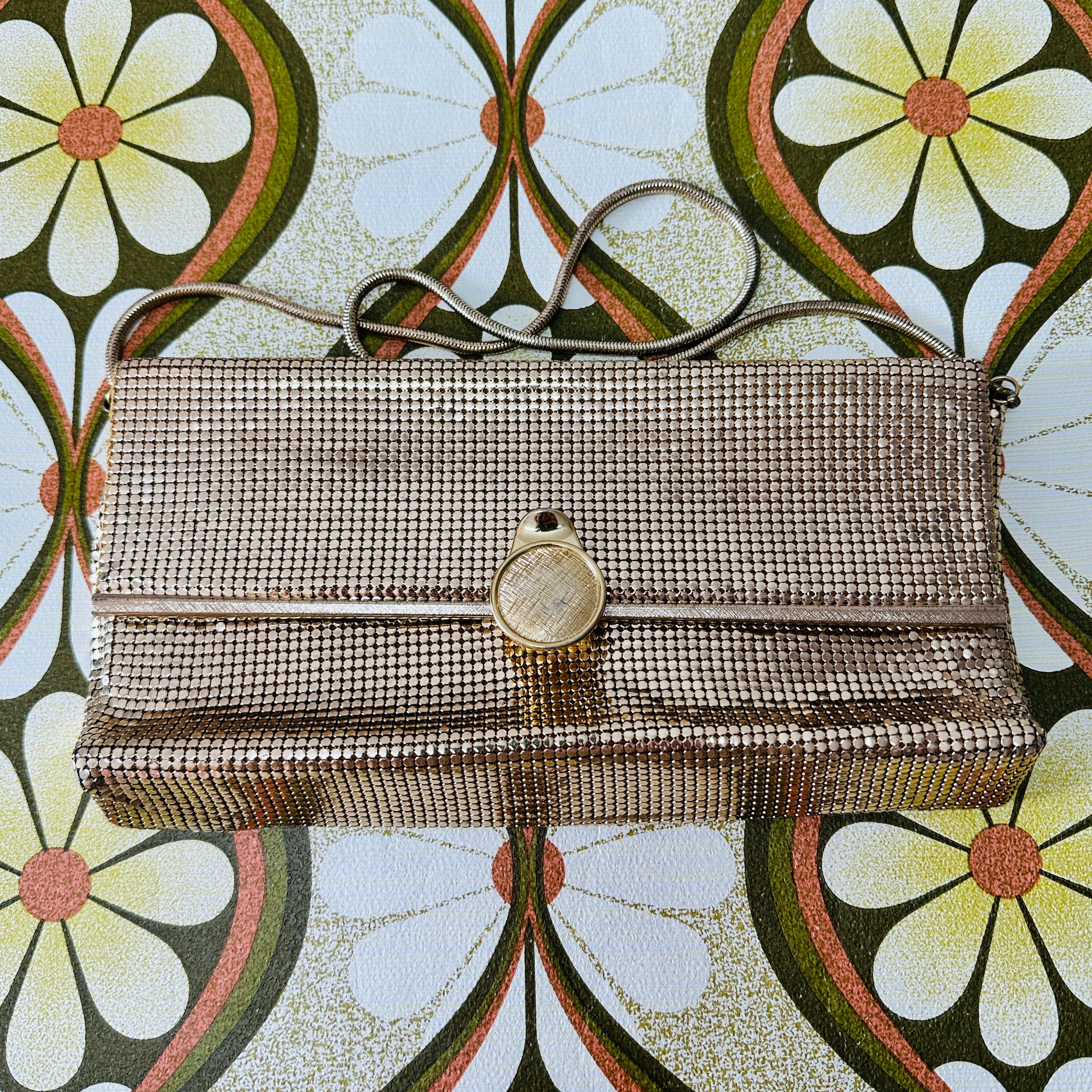 UNIQUE Vintage Gold Glomesh Handbag