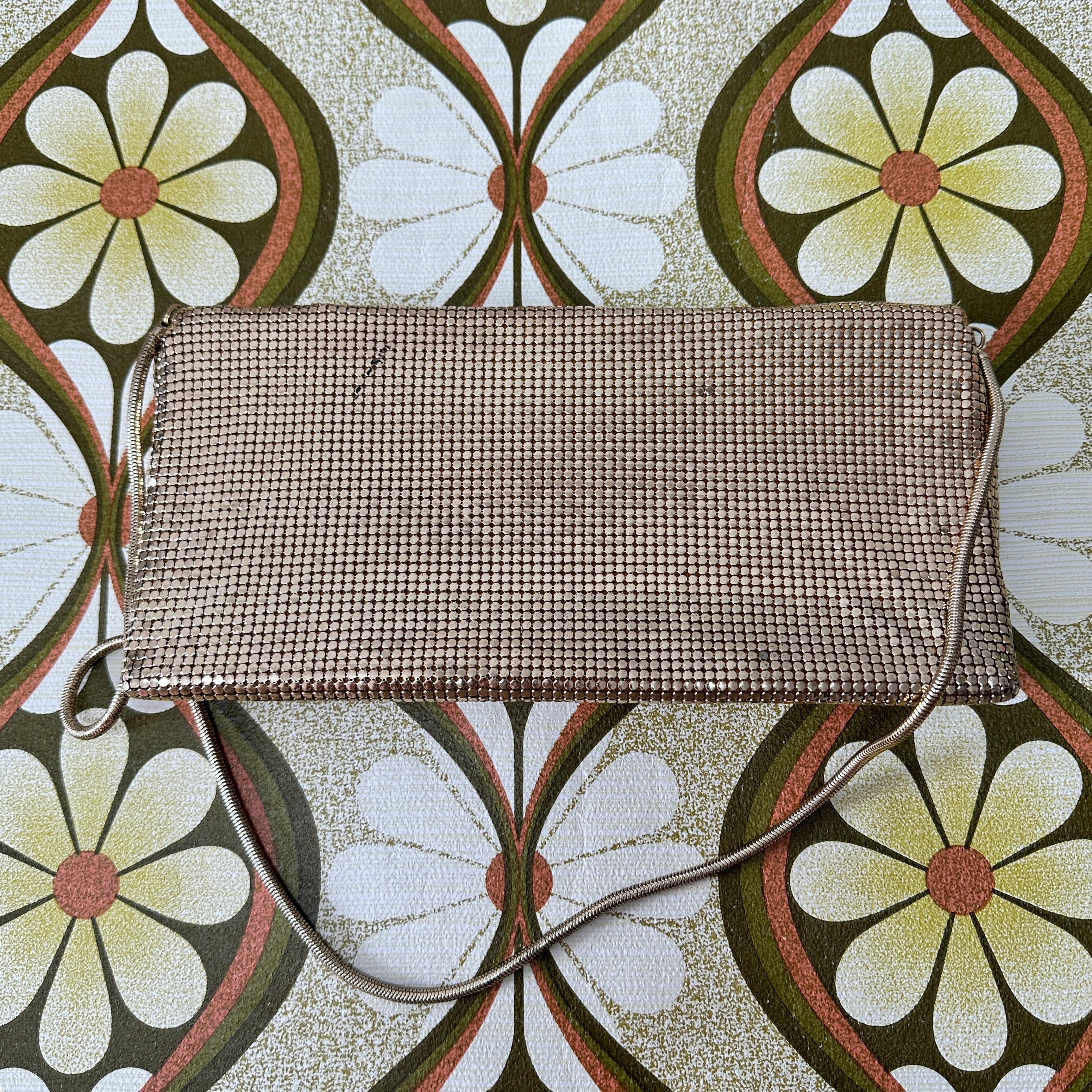 UNIQUE Vintage Gold Glomesh Handbag