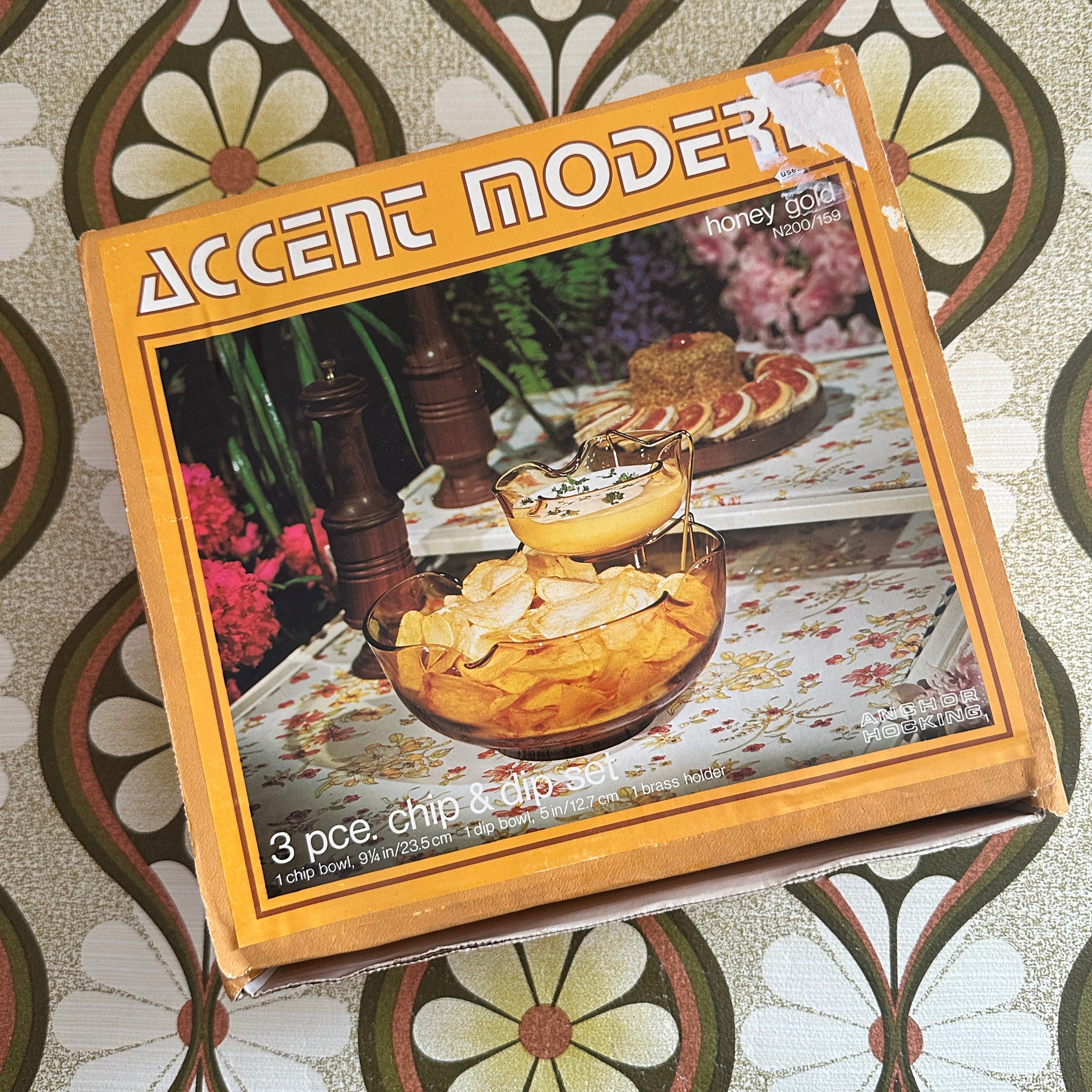 Boxed Vintage Chip & Dip Set GLASS