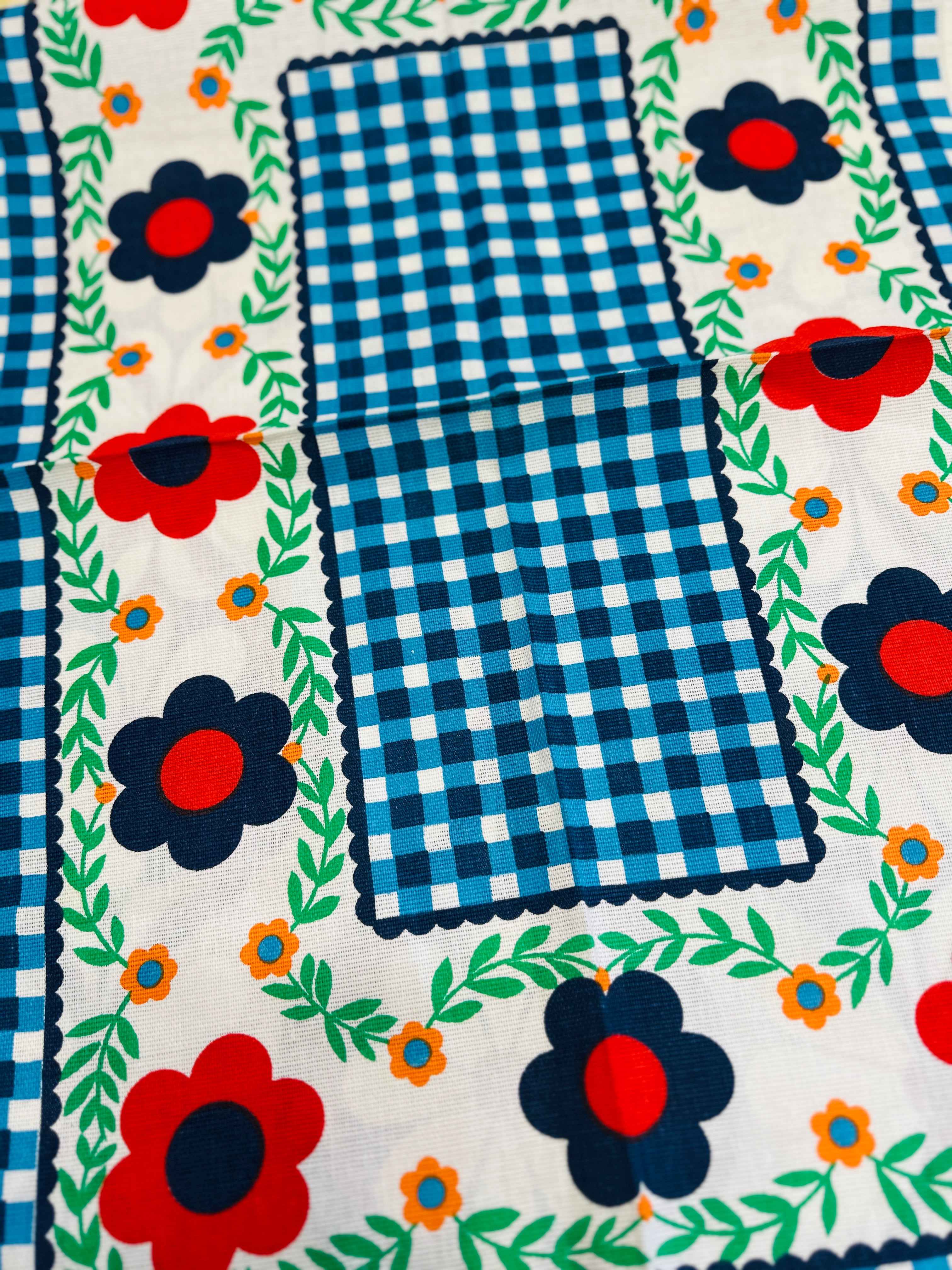 RETRO Vintage UNUSED Tea Towel FLORAL