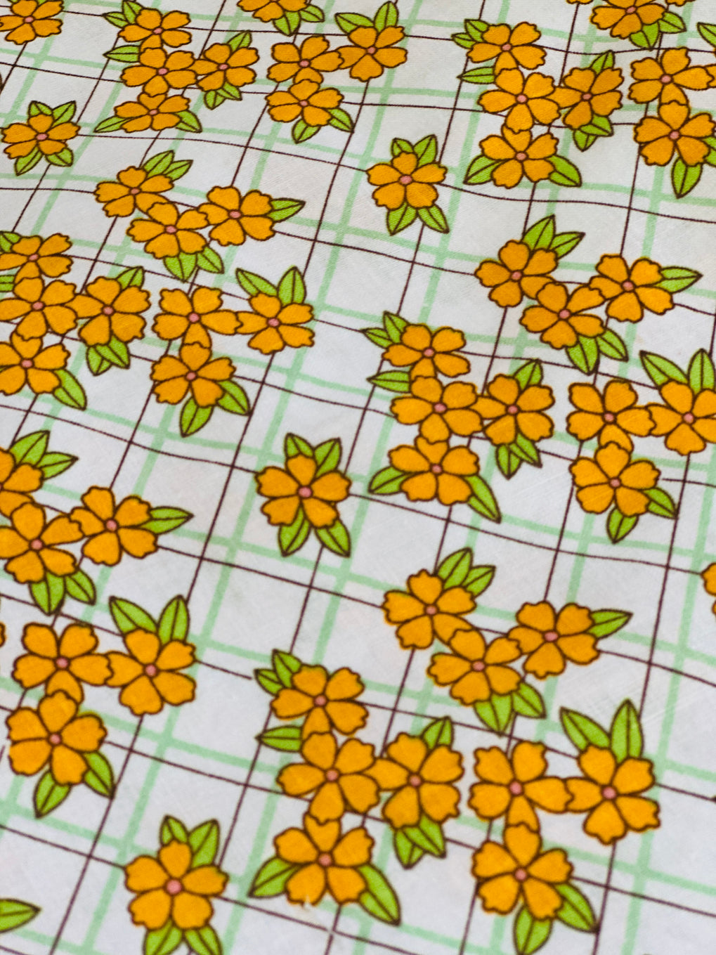 100cms Beautiful Vintage Cotton Fabric YELLOW Floral