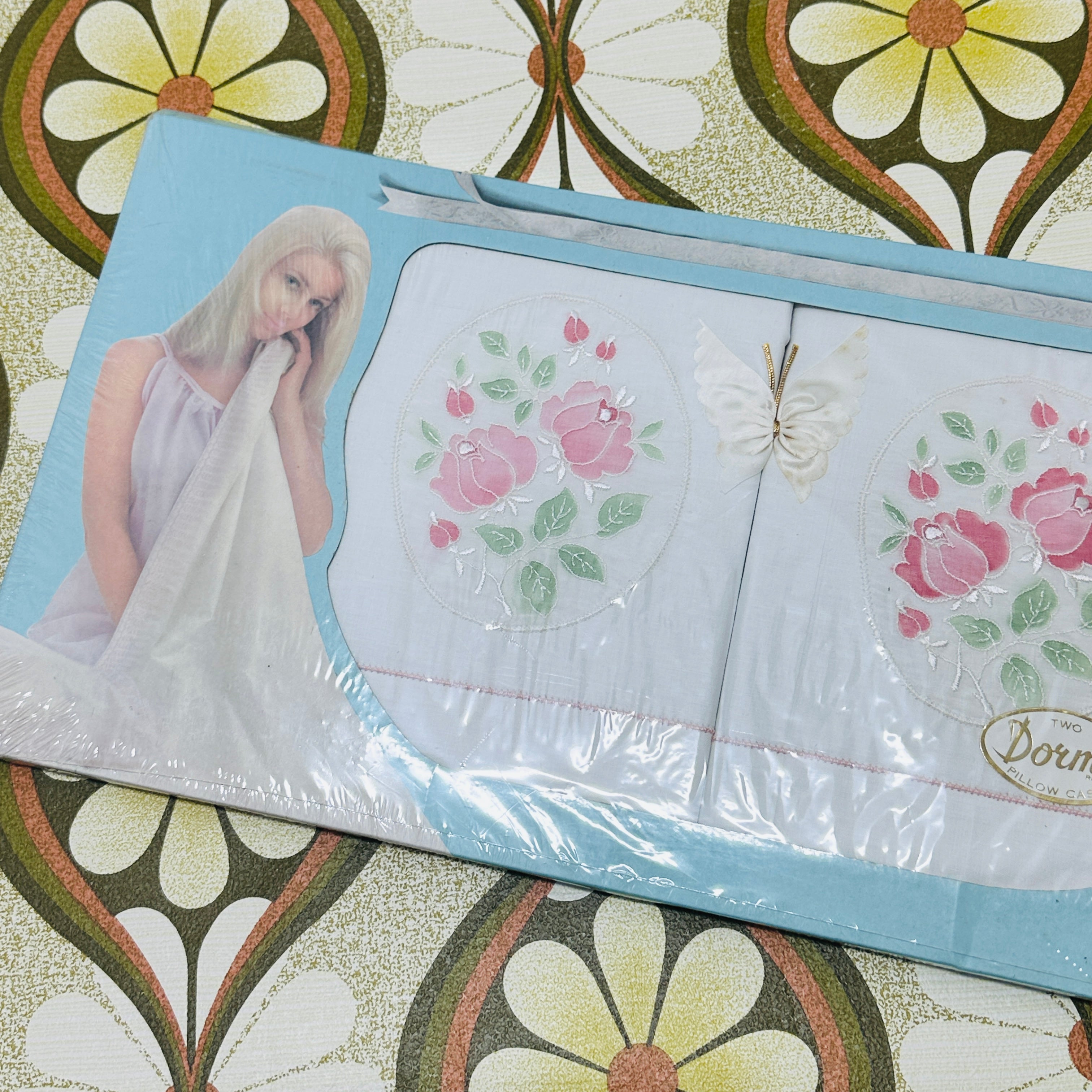 Vintage Boxed Pillow Case Pair Cotton