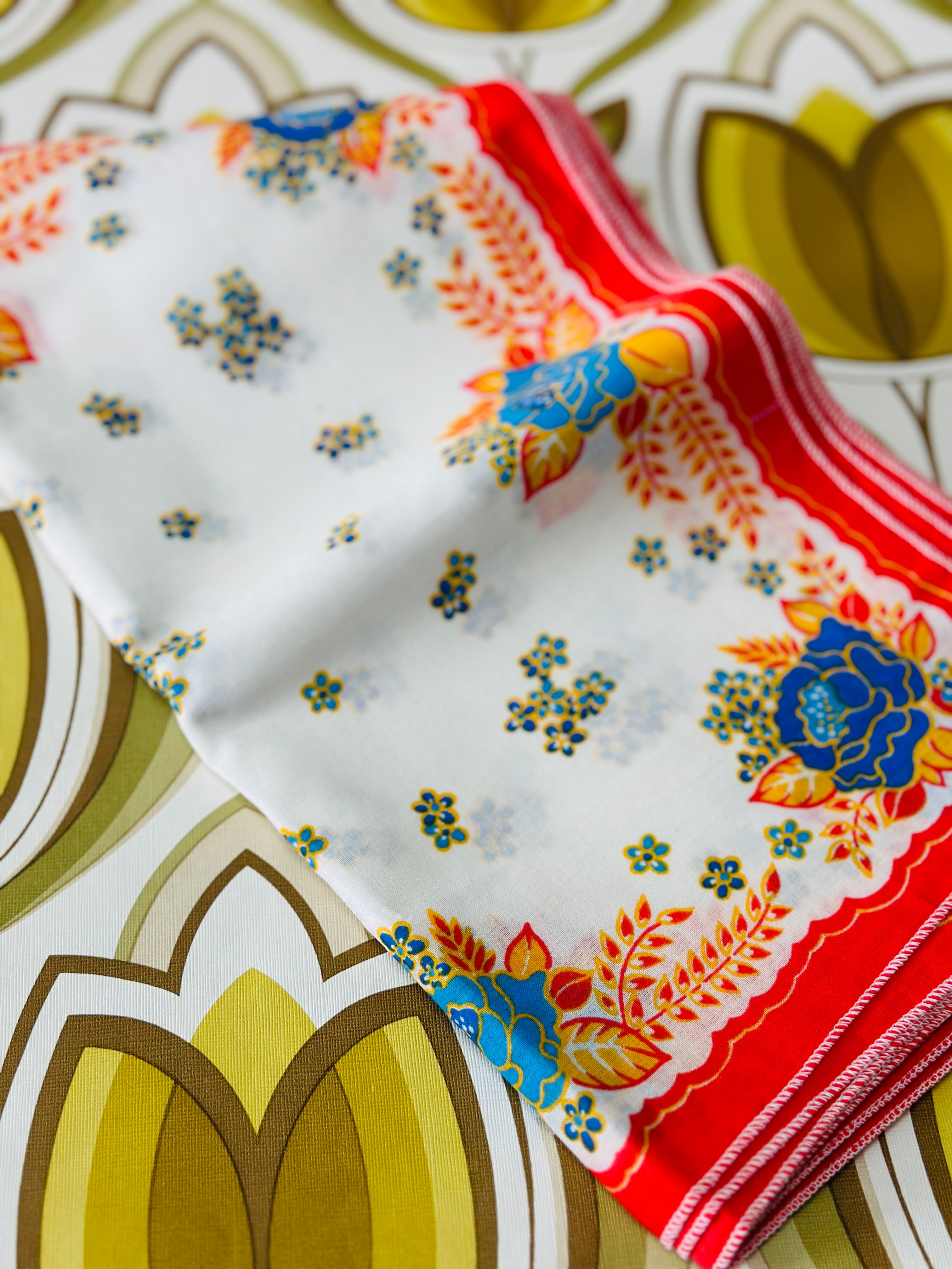 Large Lot Vintage Napkins Serviettes